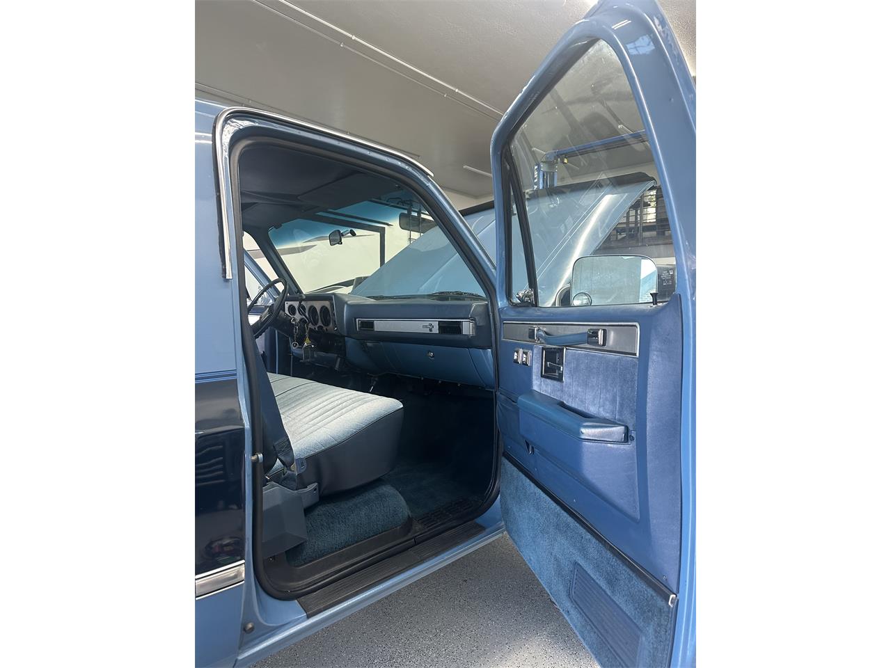 Chevrolet-Ck-1500-1985-Blue-Nlue-1