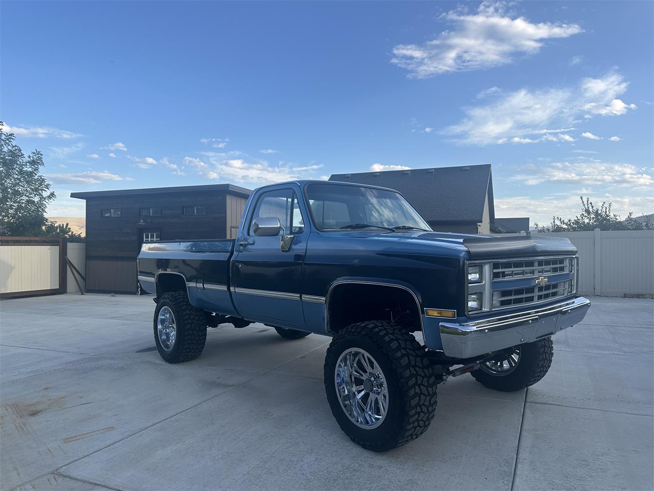 Chevrolet-Ck-1500-1985-Blue-Nlue-3