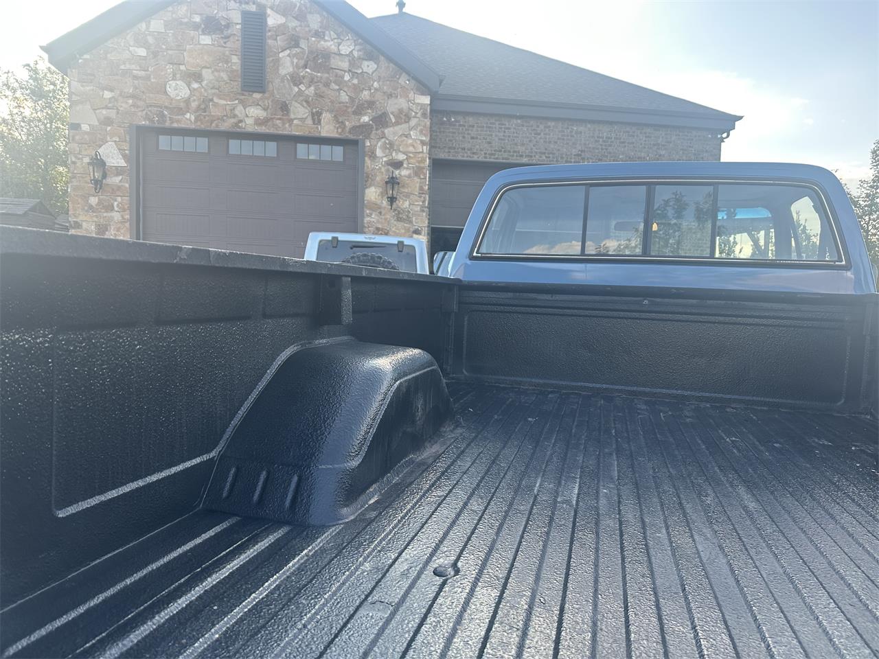 Chevrolet-Ck-1500-1985-Blue-Nlue-5
