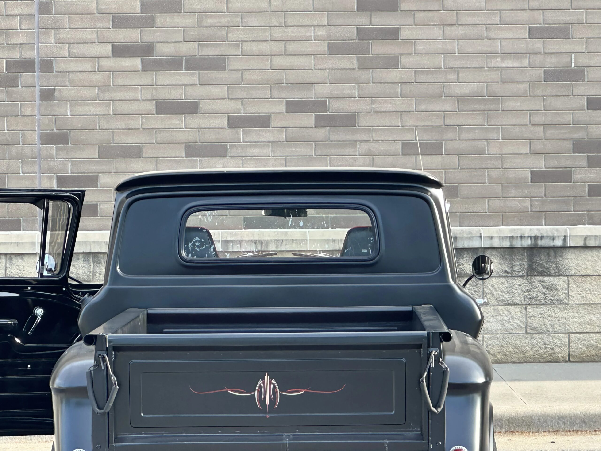 Chevrolet-Ck-truck-1963-Black-Red-11