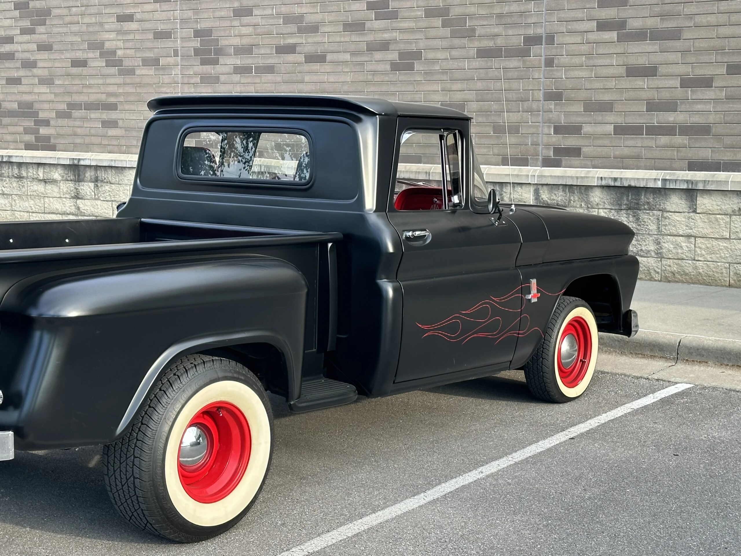 Chevrolet-Ck-truck-1963-Black-Red-21
