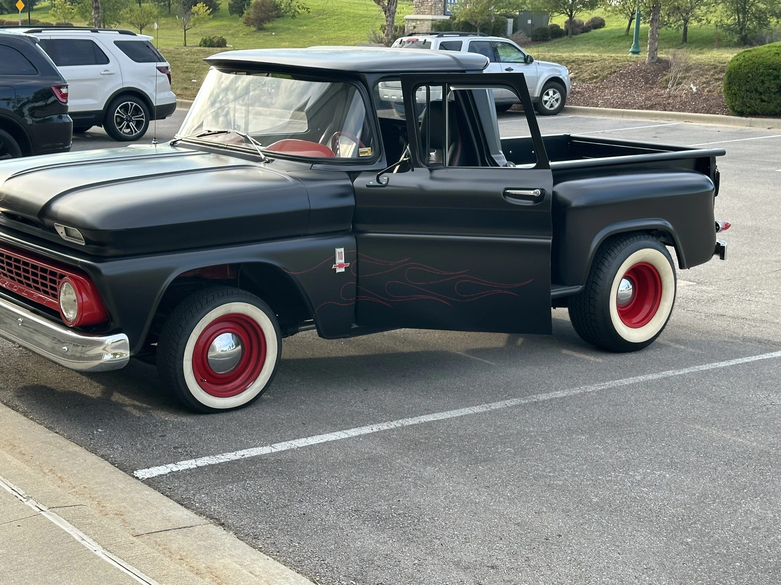 Chevrolet-Ck-truck-1963-Black-Red-8