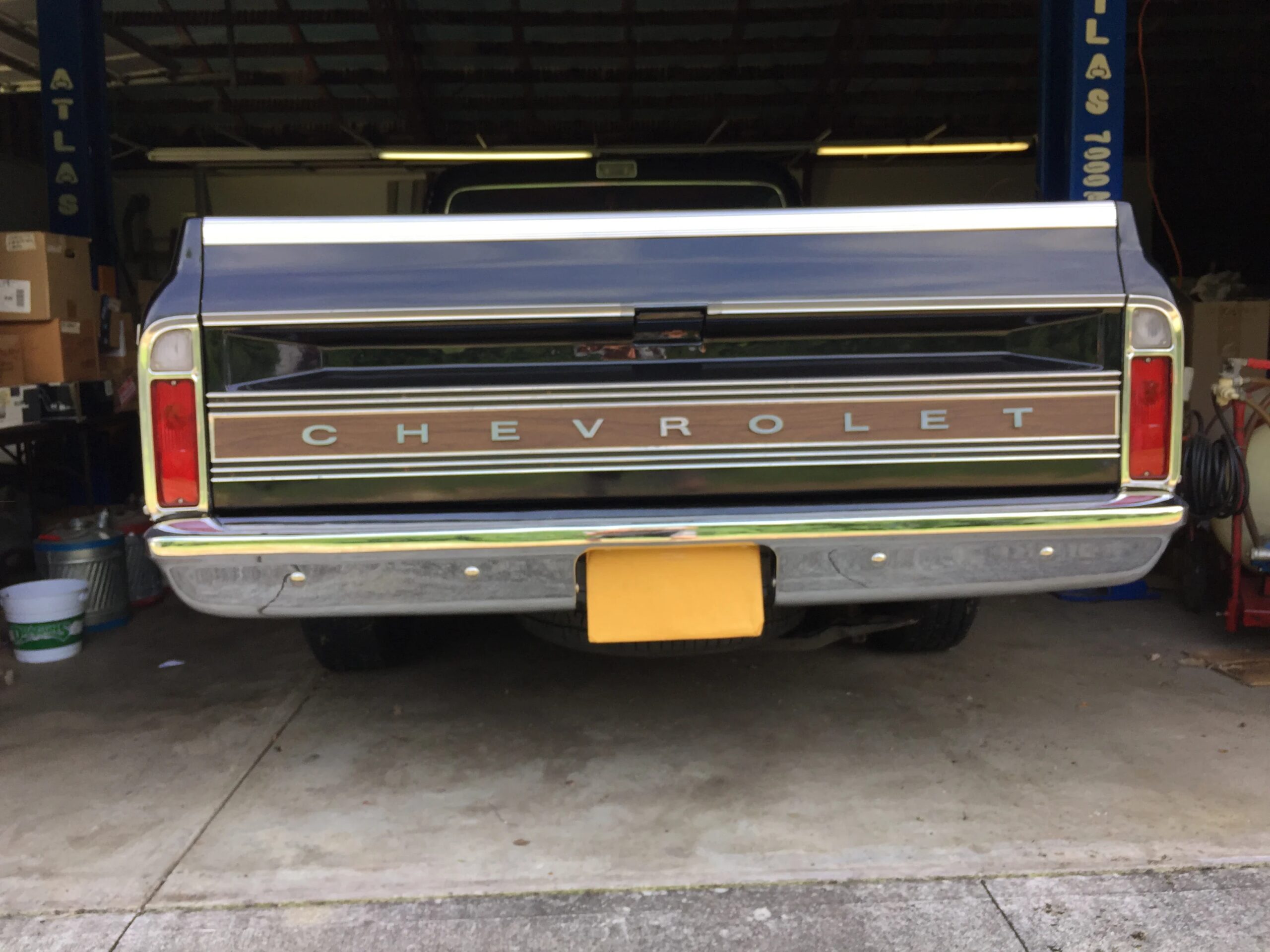 Chevrolet-Ck-truck-1970-2
