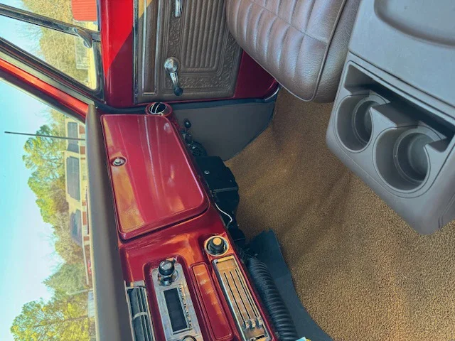 Chevrolet-Ck-truck-2wd-regular-cab-1500-1970-Burgundy-Tan-3
