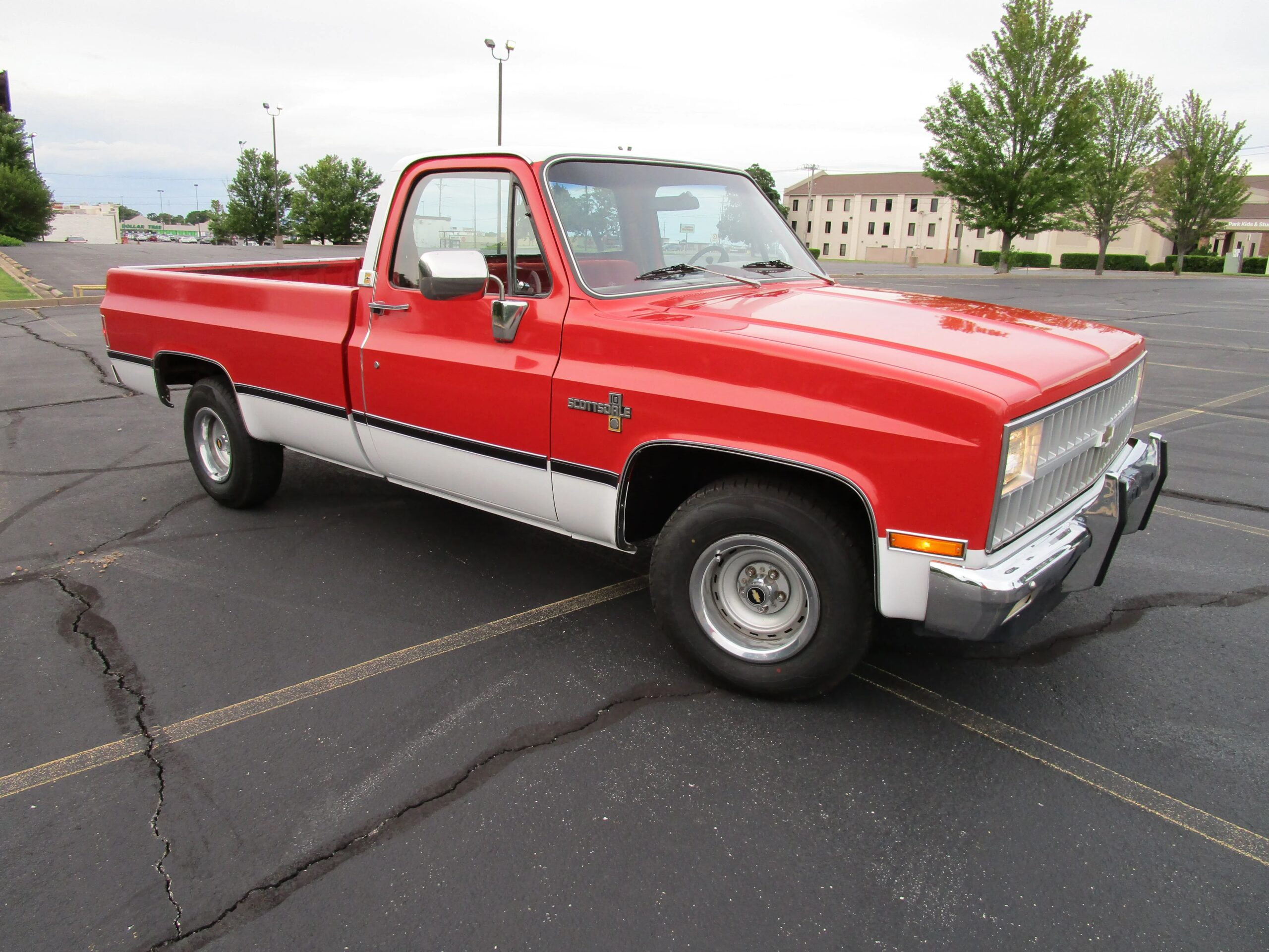 Chevrolet-Ck-truck-2wd-regular-cab-1500-1981-Red-Red