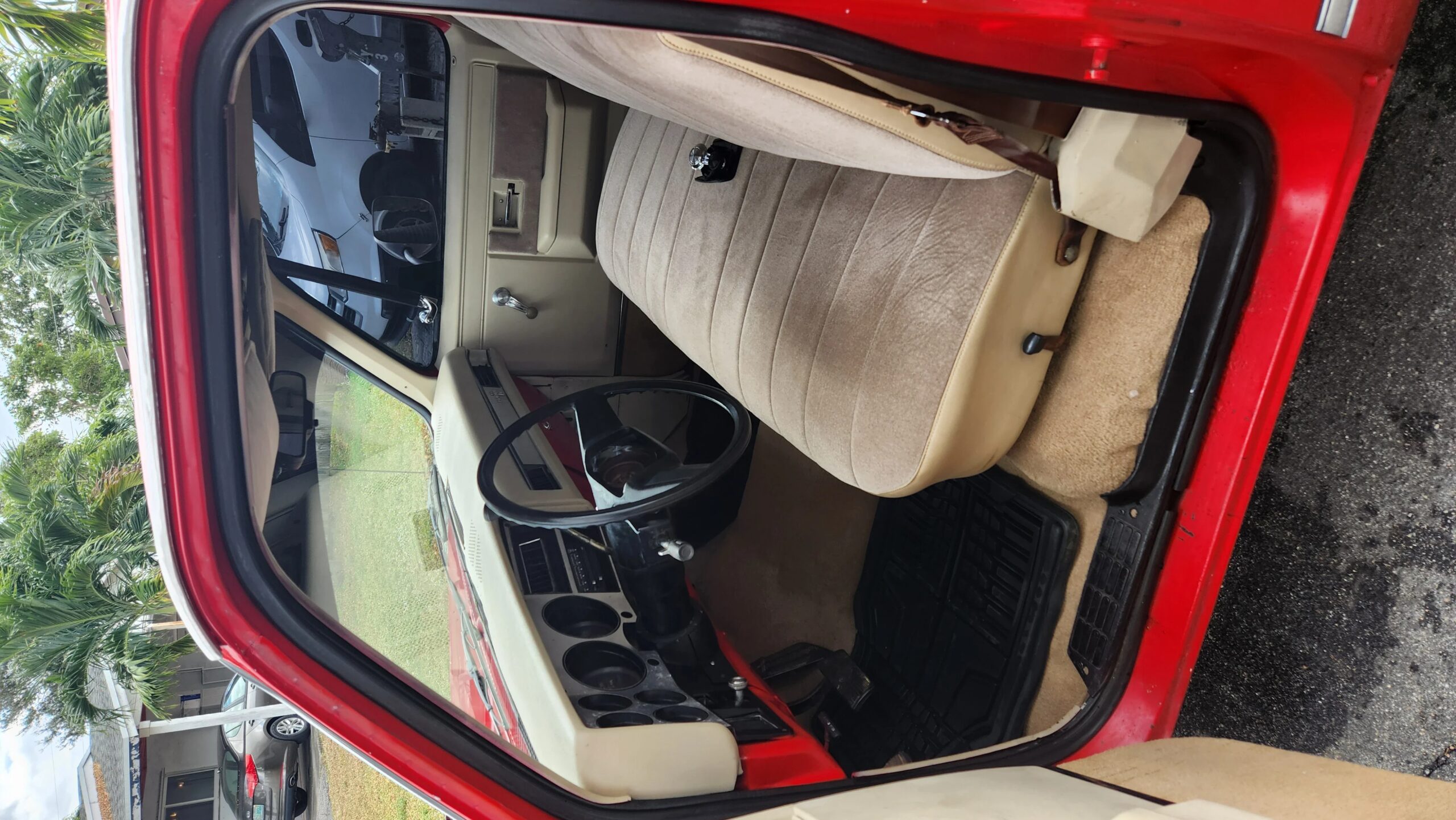 Chevrolet-Ck-truck-2wd-regular-cab-1500-1982-Red-Tan-8