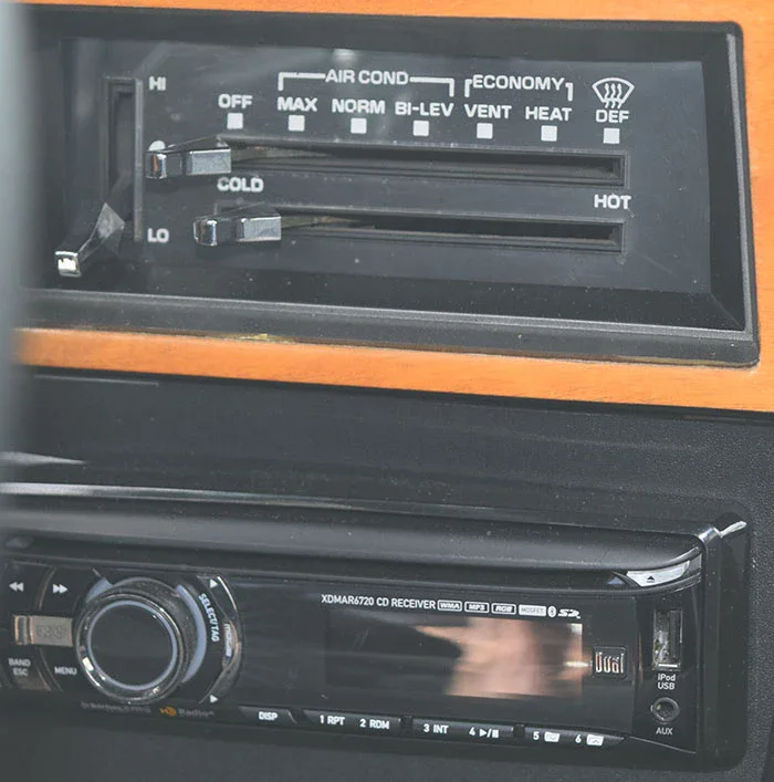 Chevrolet-Ck-truck-2wd-regular-cab-1500-1985-Black-8