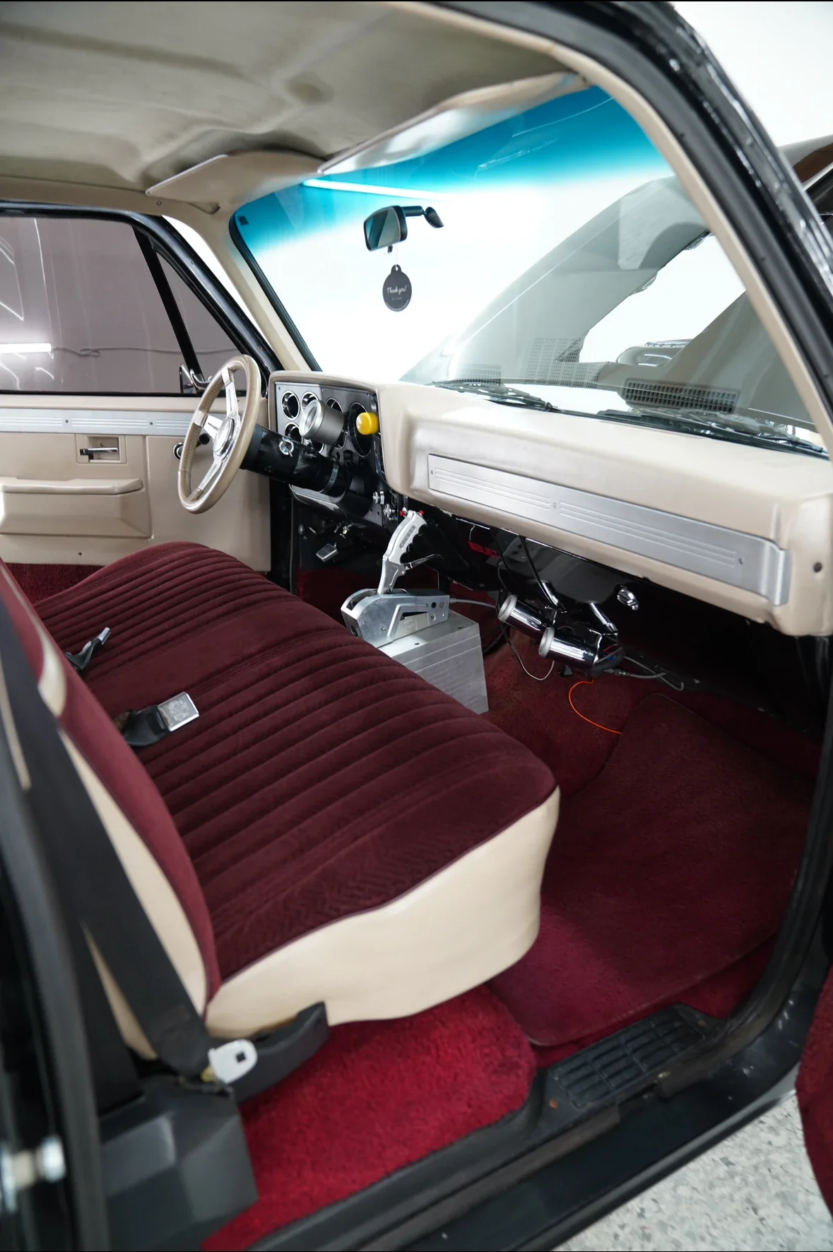 Chevrolet-Ck-truck-2wd-regular-cab-1500-1986-Black-Burgundy-9