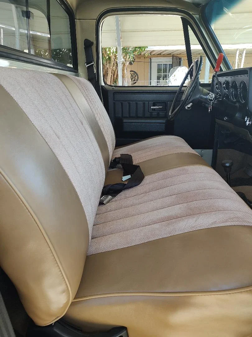 Chevrolet-Ck-truck-4x4-regular-cab-1500-1981-Custom-Custom-15