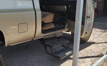 Chevrolet-Ck-truck-4x4-regular-cab-1500-1981-Custom-Custom-2