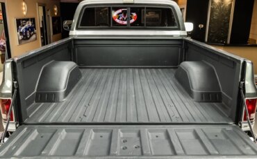 Chevrolet-Ck-truck-4x4-regular-cab-1500-1987-Gray-Burgundy-4