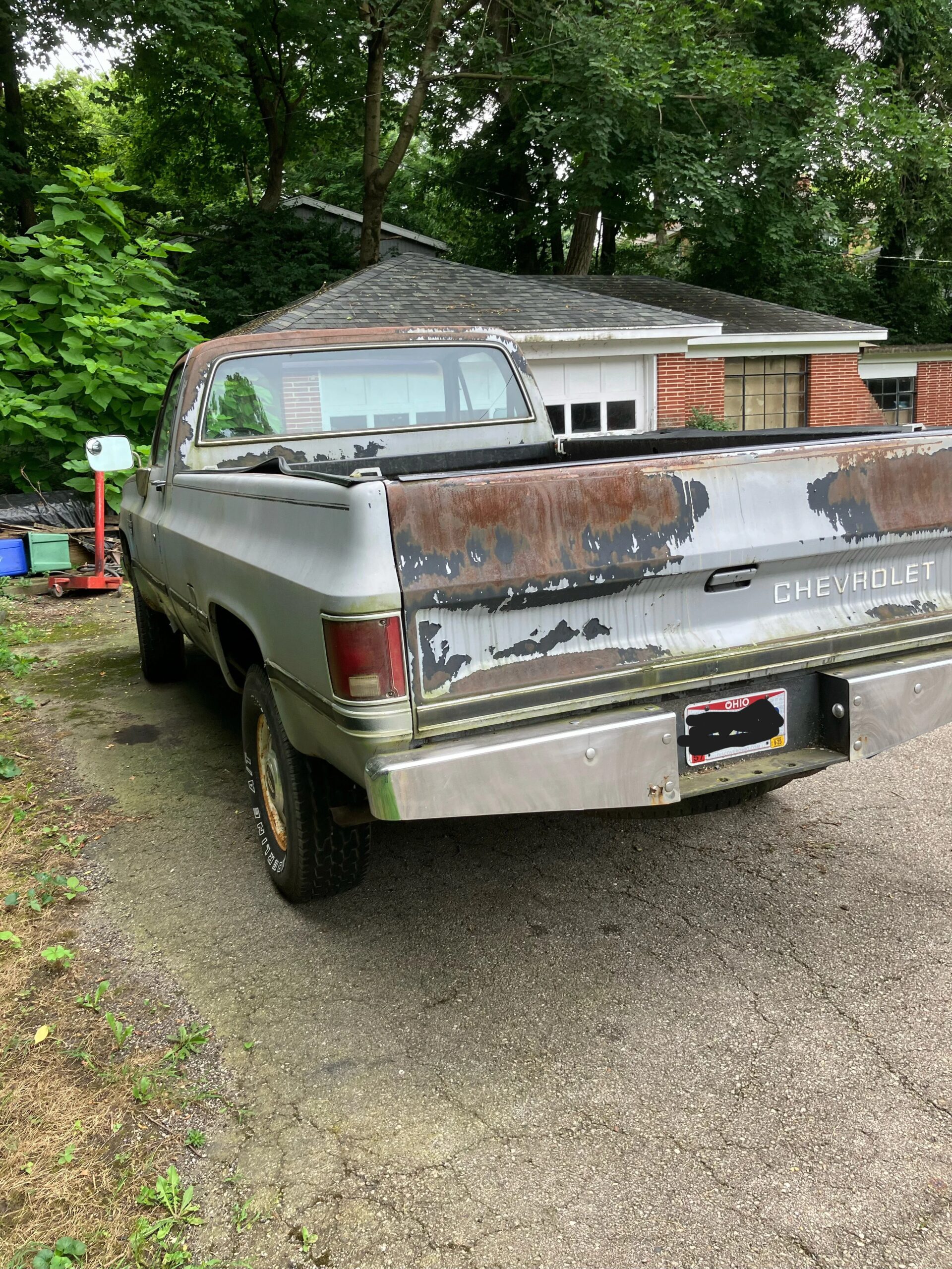 Chevrolet-Ck-truck-4x4-regular-cab-2500-1985-Silver