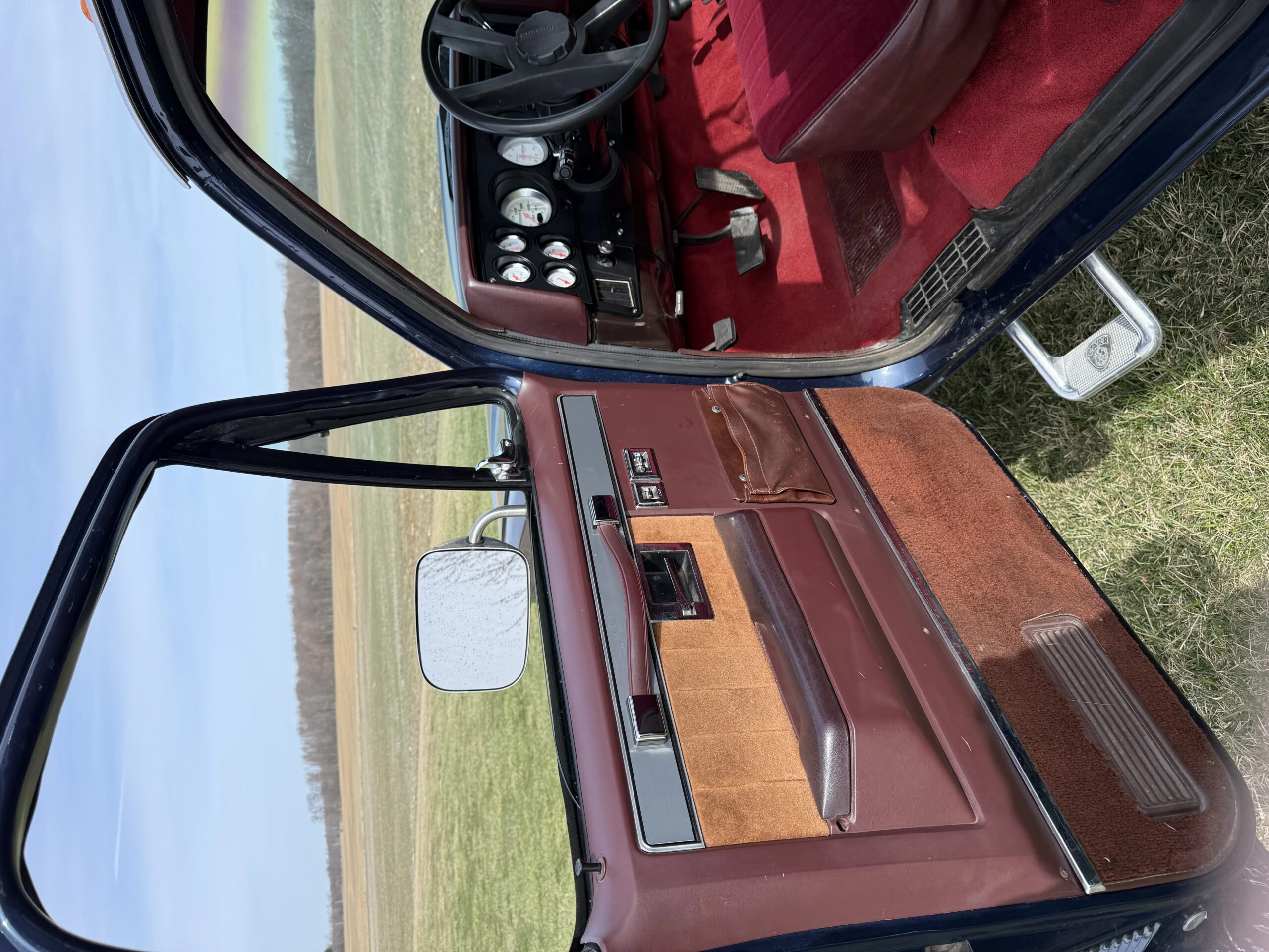Chevrolet-Ck-truck-4x4-regular-cab-2500-1986-Blue-Red-9