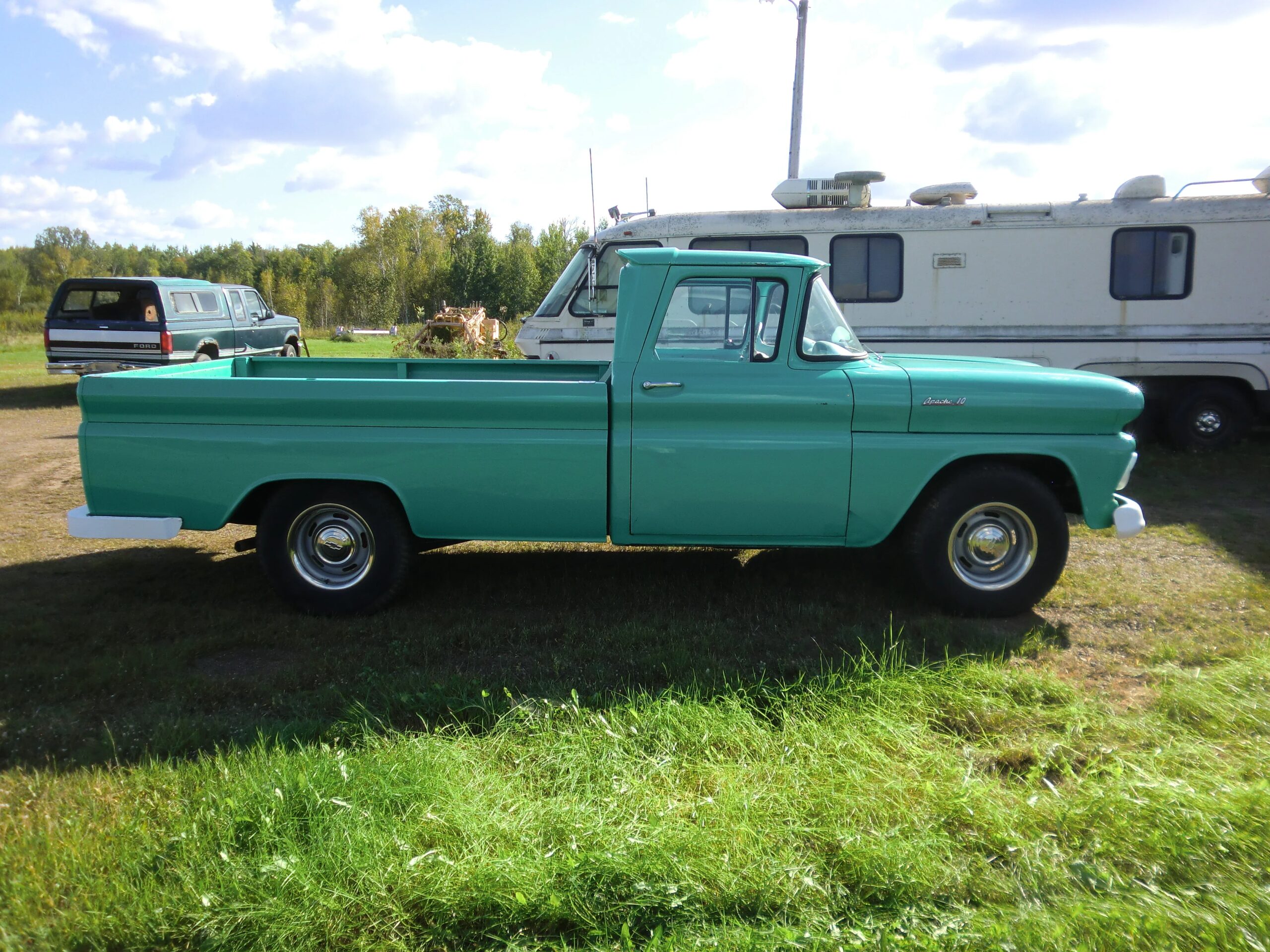 Chevrolet-Ck-truck-c10-1961-Turquoise-Blue-2