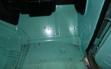 Chevrolet-Ck-truck-c10-1961-Turquoise-Blue-31