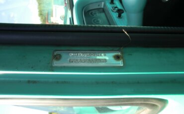 Chevrolet-Ck-truck-c10-1961-Turquoise-Blue-35