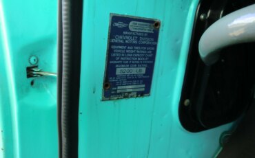 Chevrolet-Ck-truck-c10-1961-Turquoise-Blue-36
