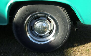 Chevrolet-Ck-truck-c10-1961-Turquoise-Blue-48