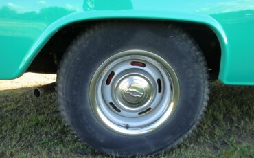 Chevrolet-Ck-truck-c10-1961-Turquoise-Blue-49