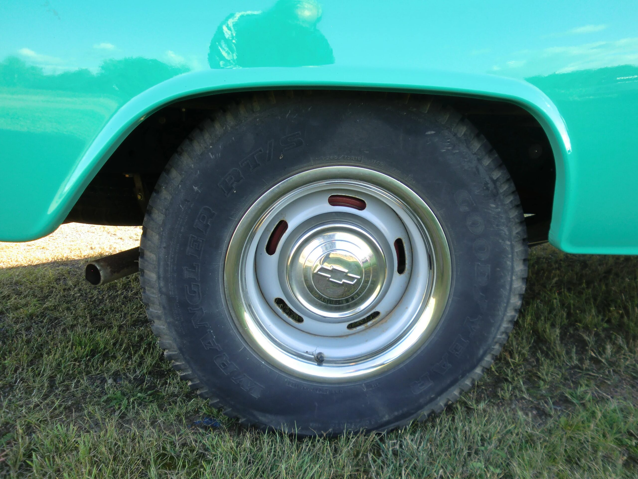 Chevrolet-Ck-truck-c10-1961-Turquoise-Blue-49
