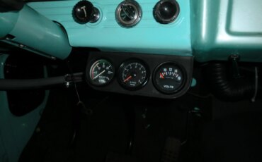 Chevrolet-Ck-truck-c10-1961-Turquoise-Blue-5
