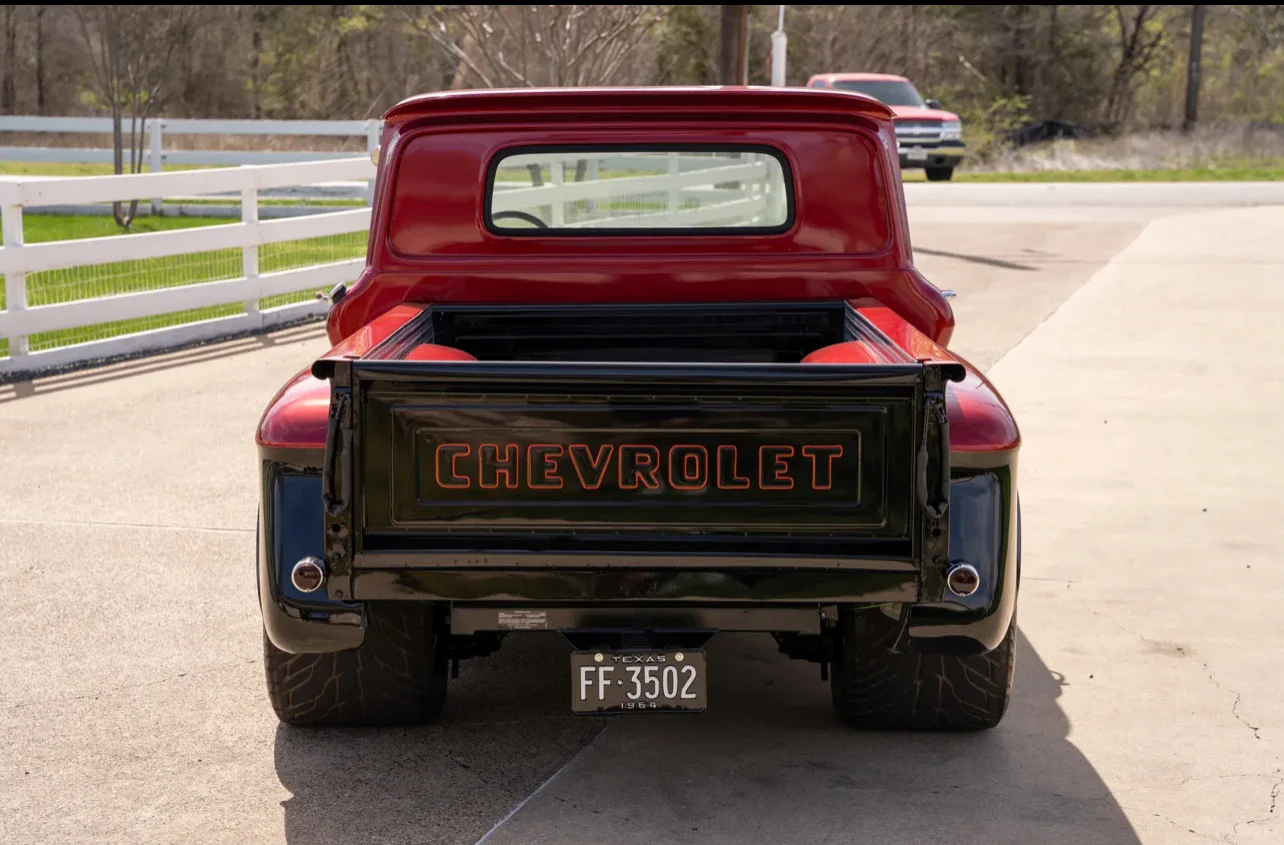 Chevrolet-Ck-truck-c10-1964-Black-Beige-14