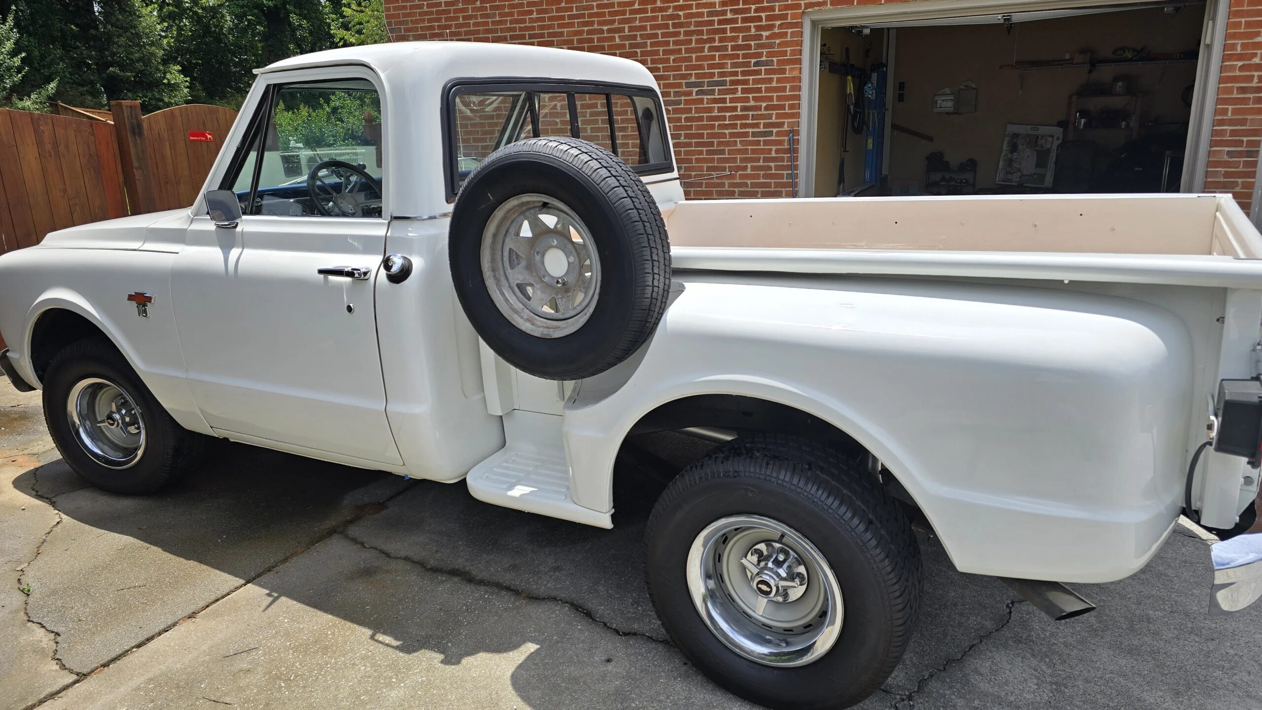 Chevrolet-Ck-truck-c10-1967-White-White-1