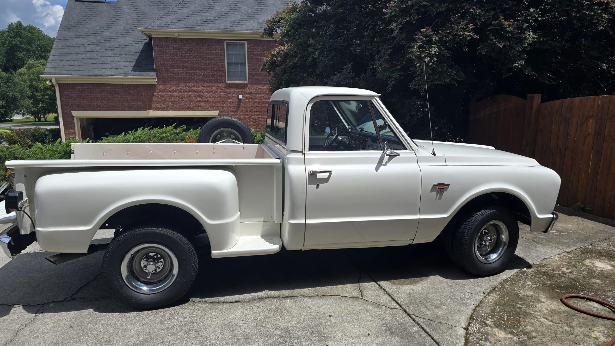 Chevrolet-Ck-truck-c10-1967-White-White-12