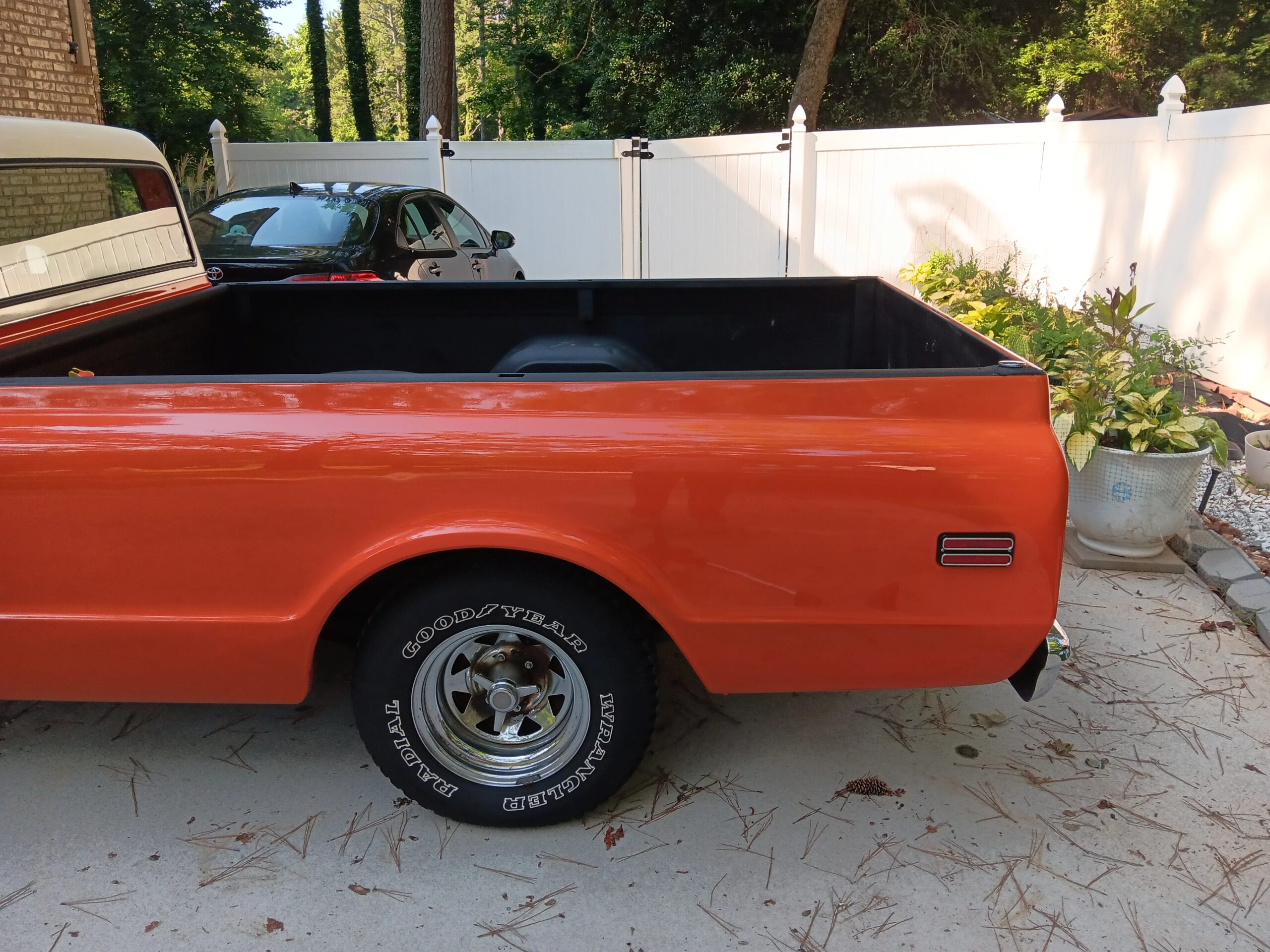Chevrolet-Ck-truck-c10-1968-Orange-Black-11
