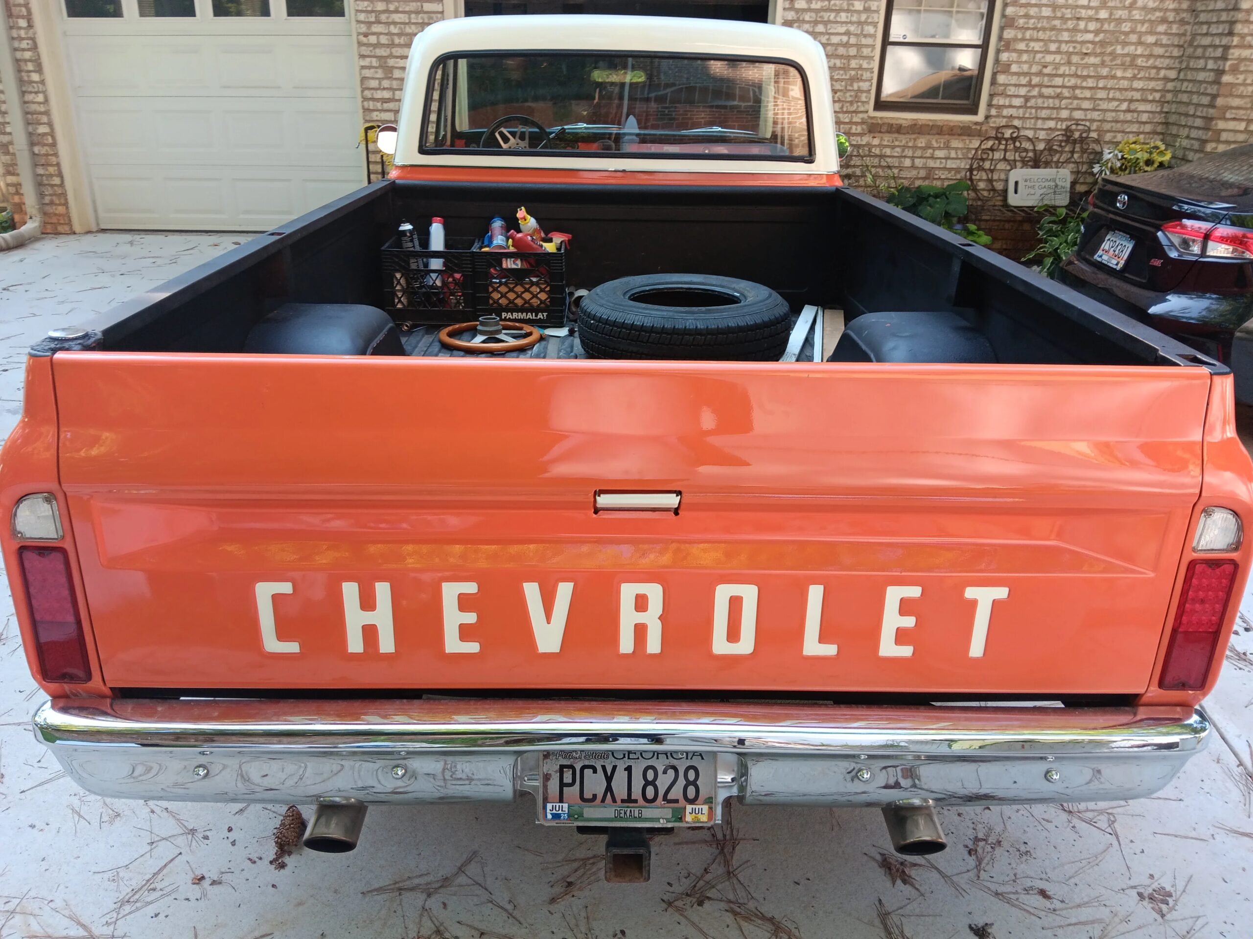 Chevrolet-Ck-truck-c10-1968-Orange-Black-4