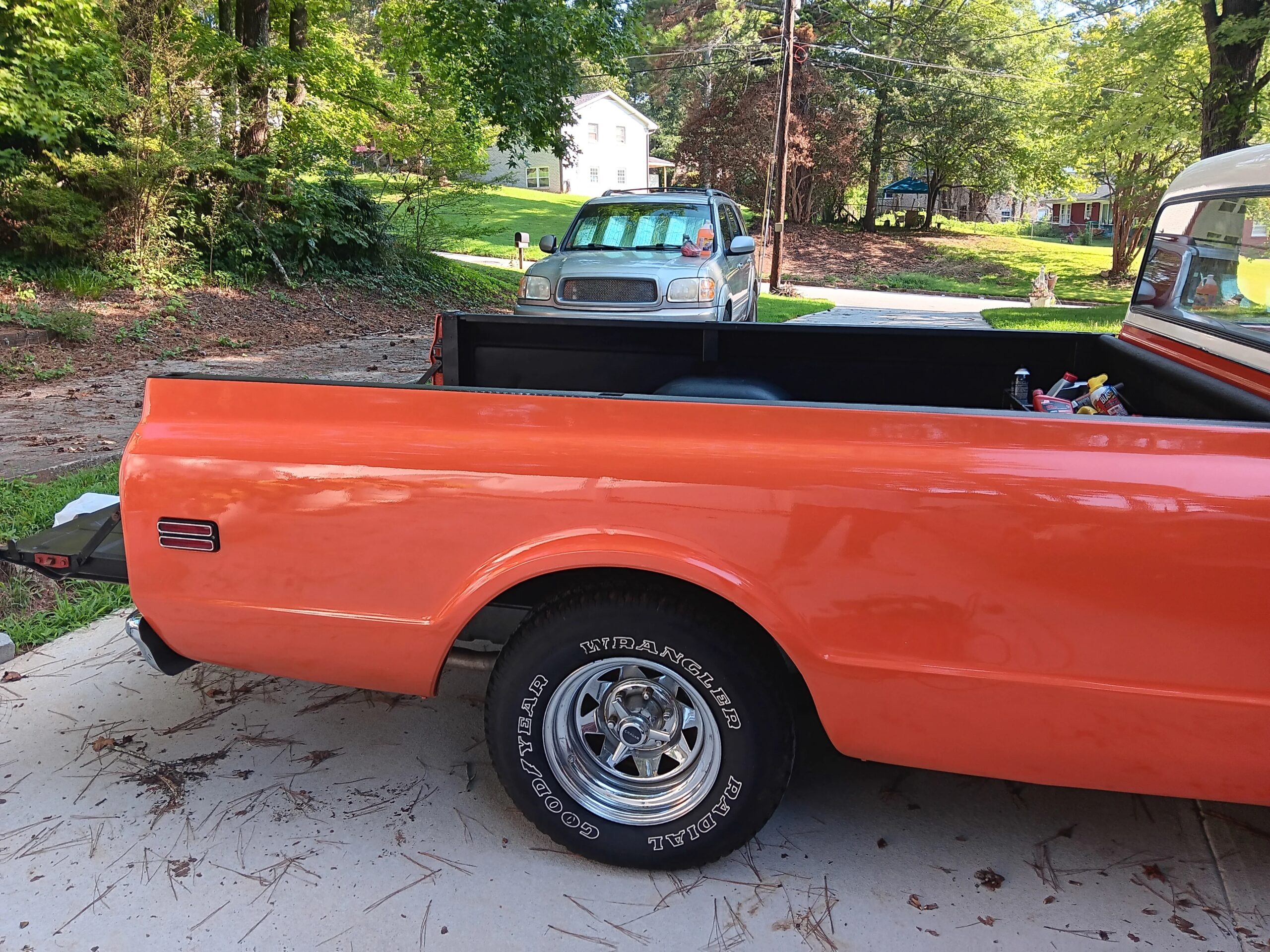 Chevrolet-Ck-truck-c10-1968-Orange-Black-5