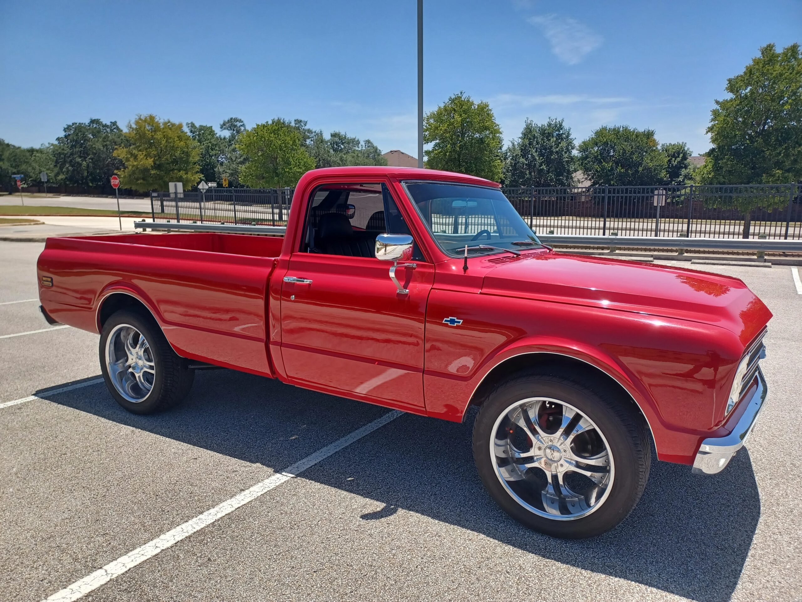 Chevrolet-Ck-truck-c10-1968-Red-Black-15