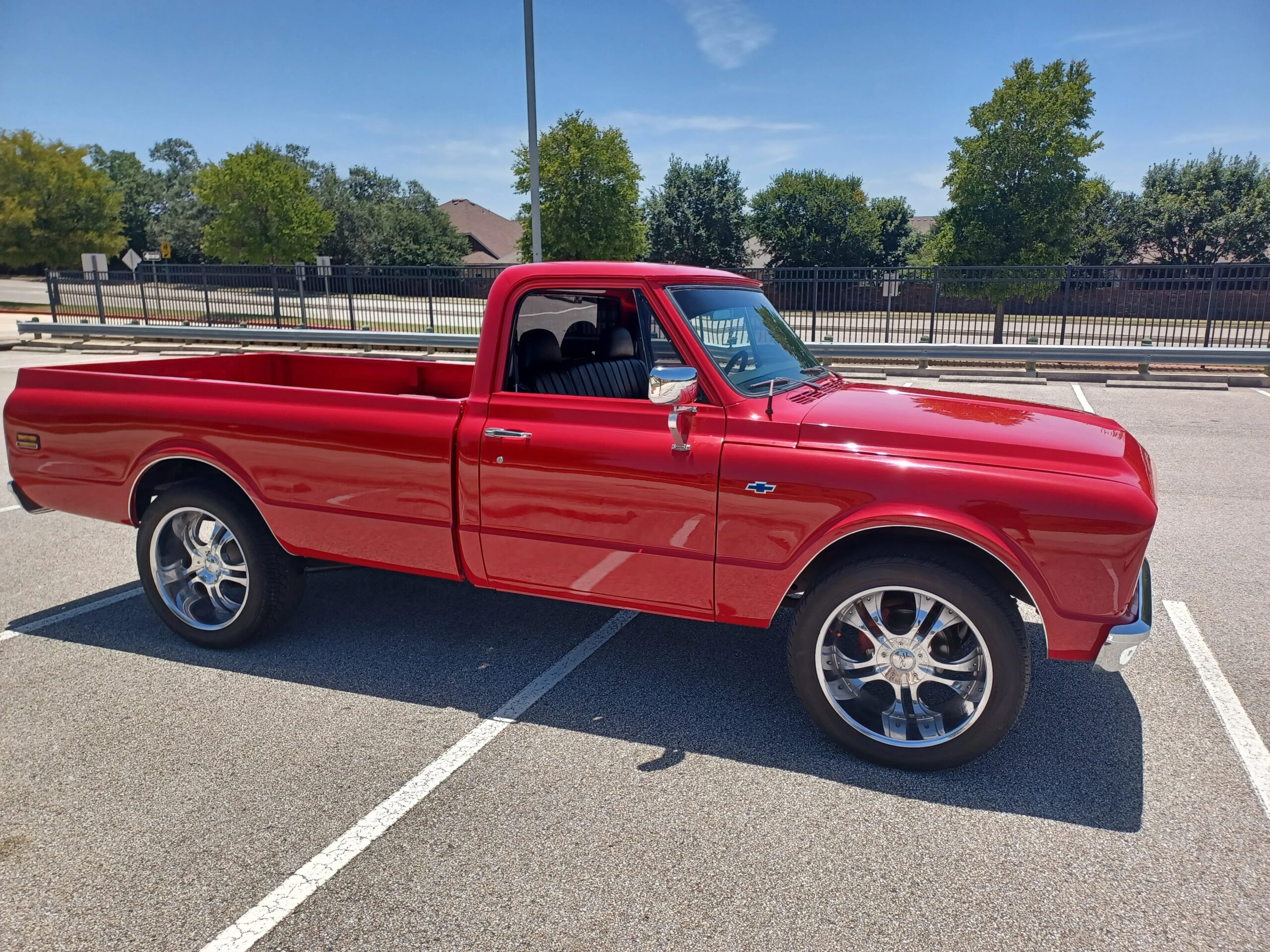 Chevrolet-Ck-truck-c10-1968-Red-Black-16