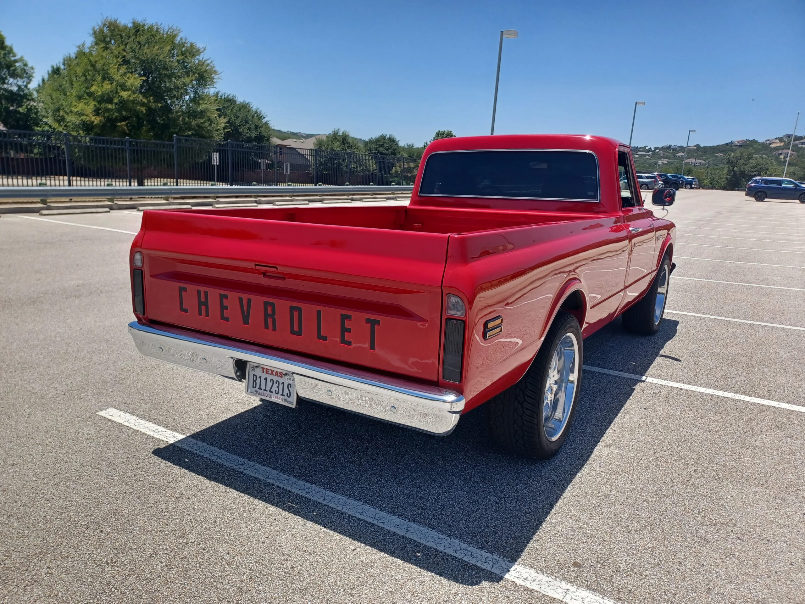 Chevrolet-Ck-truck-c10-1968-Red-Black-2
