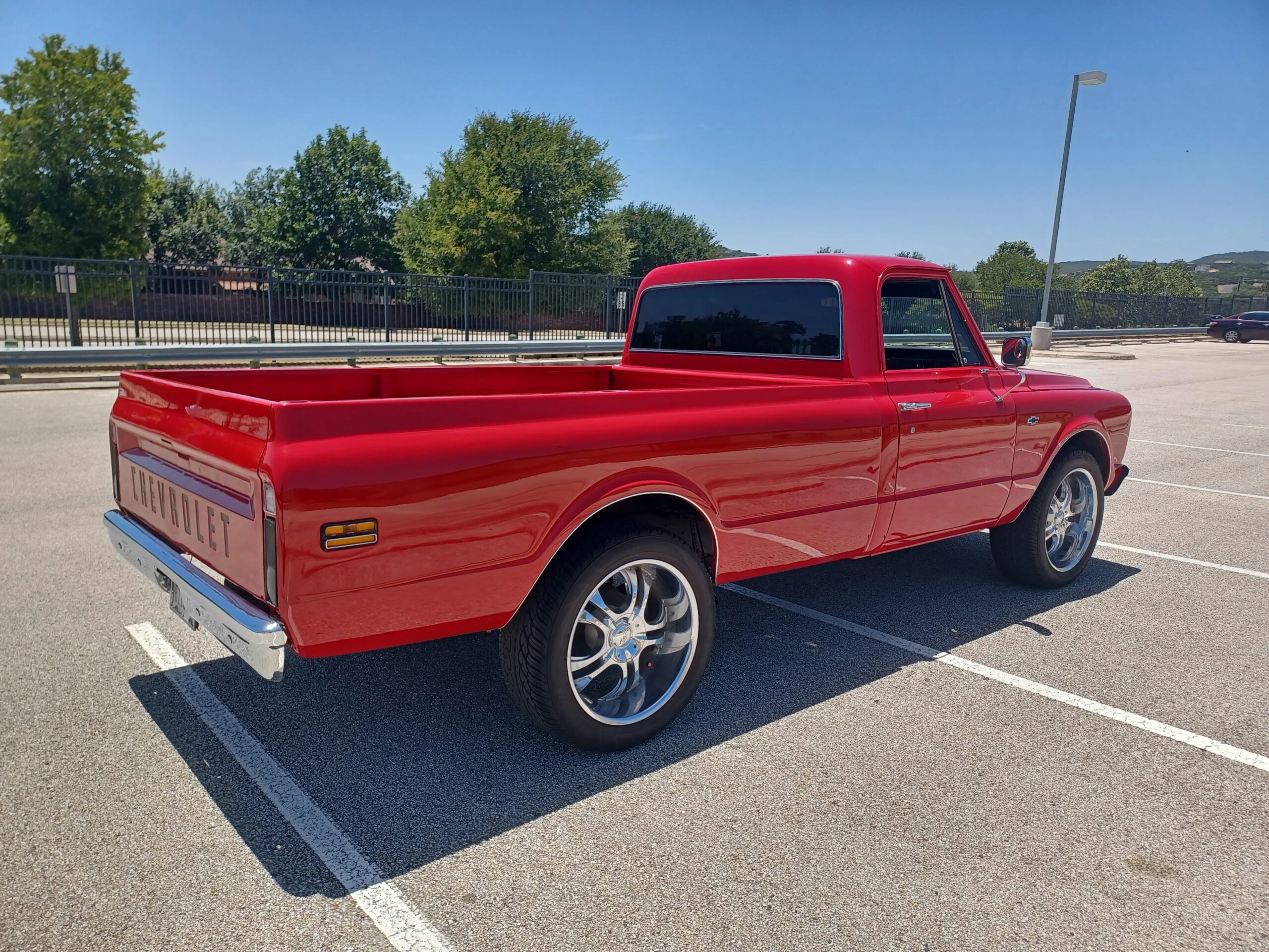 Chevrolet-Ck-truck-c10-1968-Red-Black-20