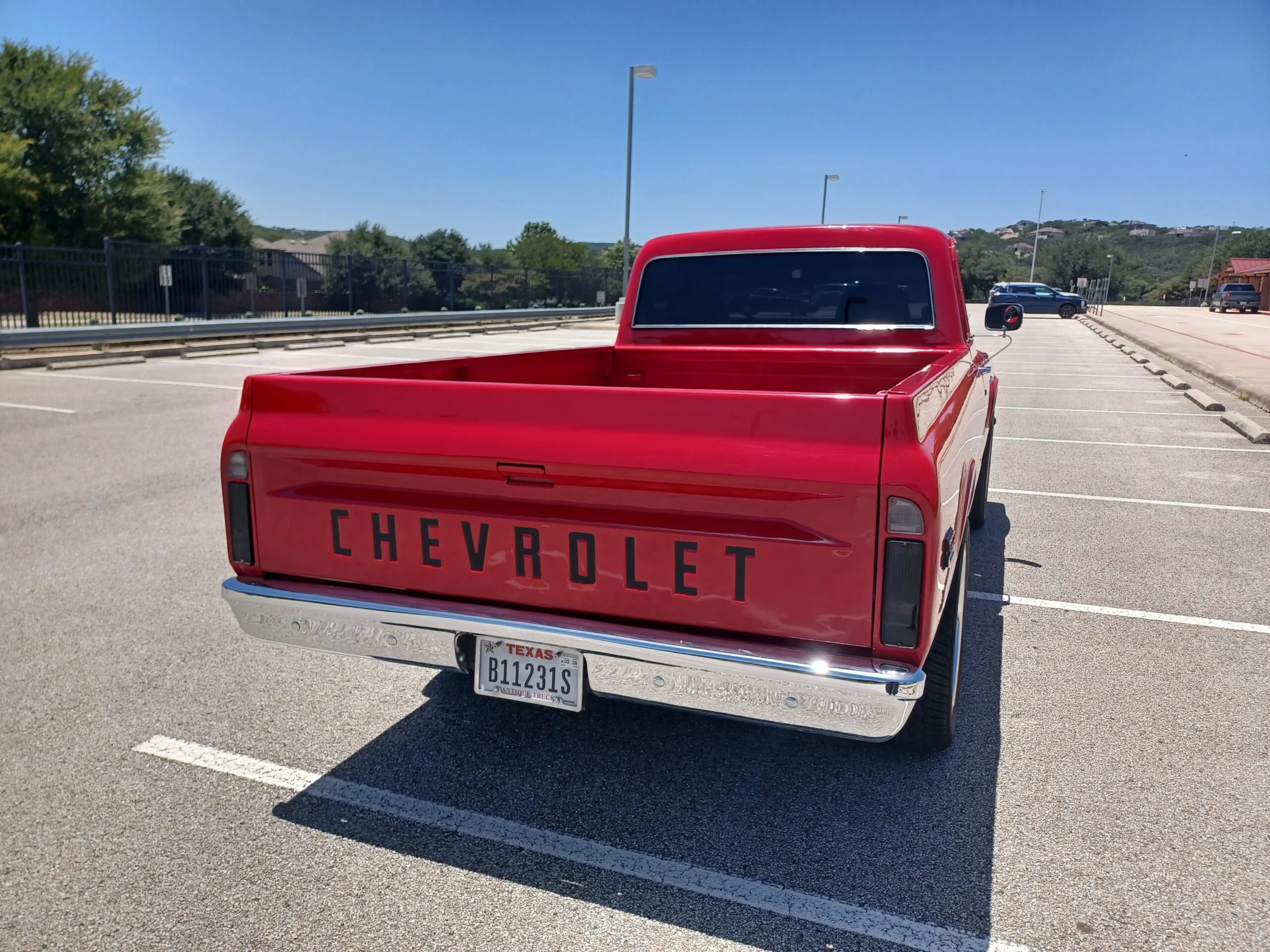 Chevrolet-Ck-truck-c10-1968-Red-Black-21