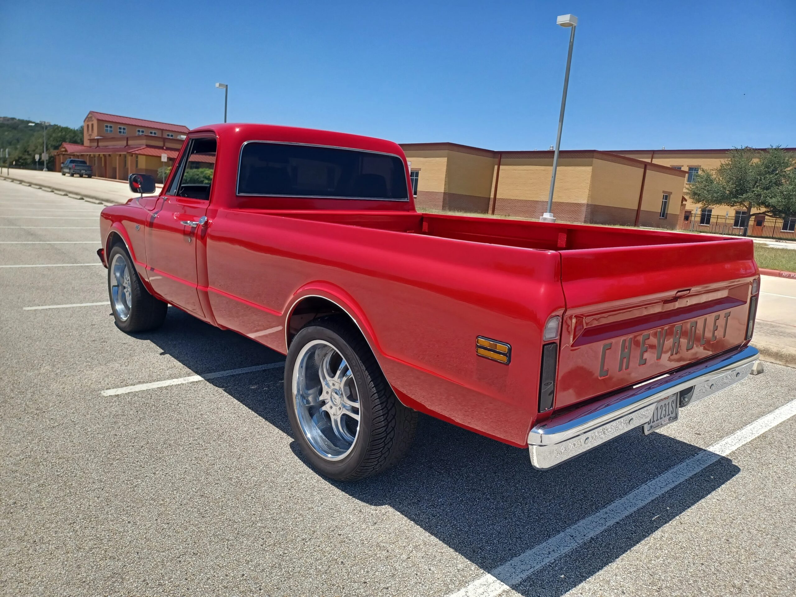 Chevrolet-Ck-truck-c10-1968-Red-Black-24