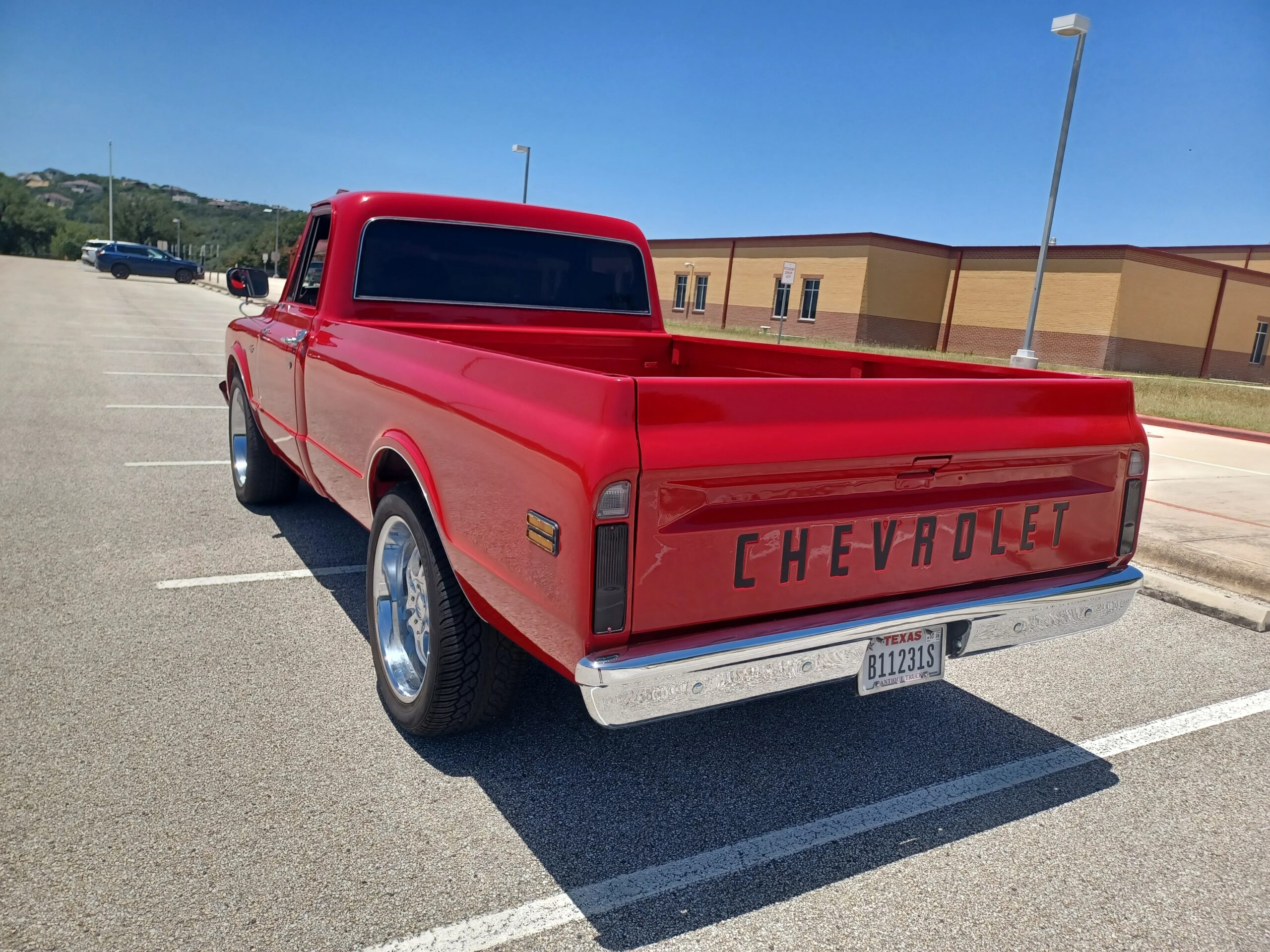 Chevrolet-Ck-truck-c10-1968-Red-Black-3