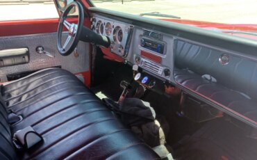 Chevrolet-Ck-truck-c10-1968-Red-Black-33