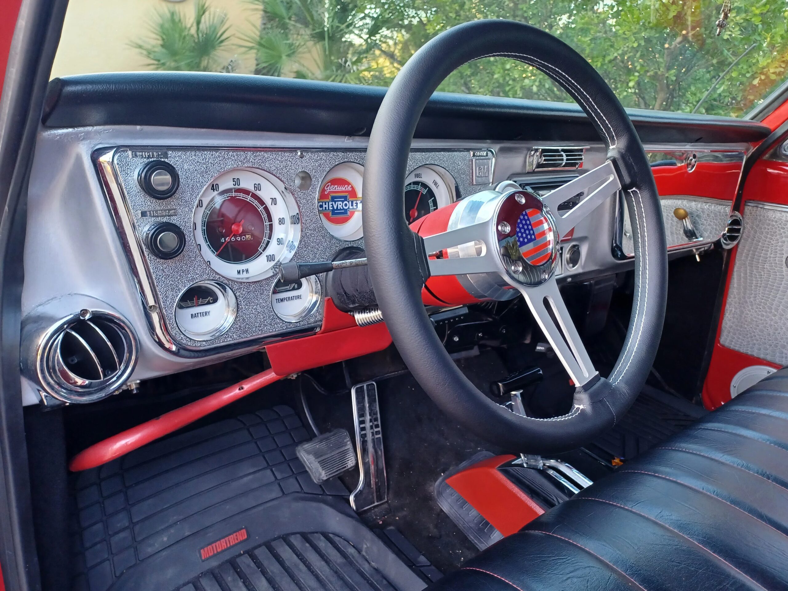 Chevrolet-Ck-truck-c10-1968-Red-Black-4