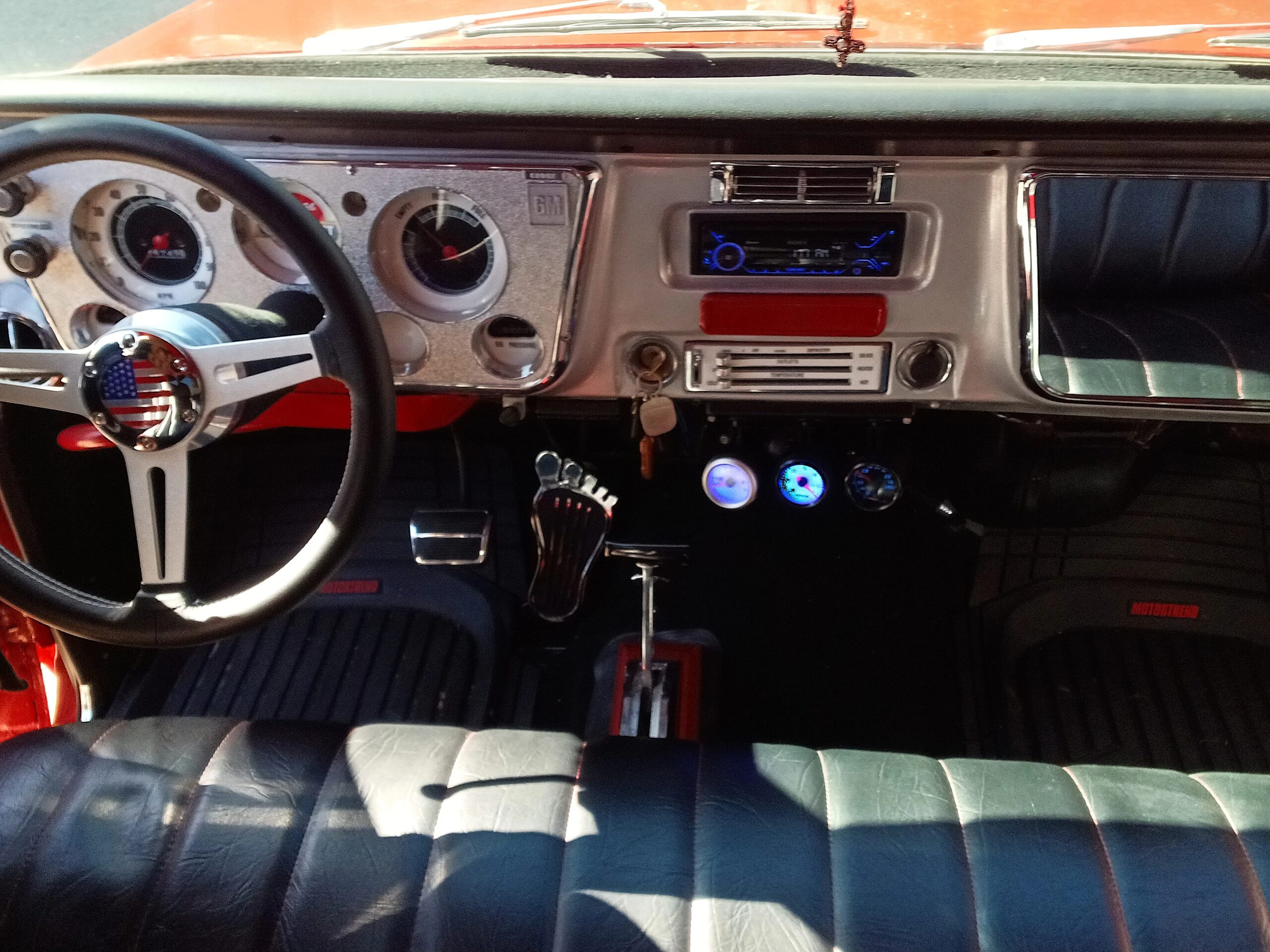 Chevrolet-Ck-truck-c10-1968-Red-Black-41