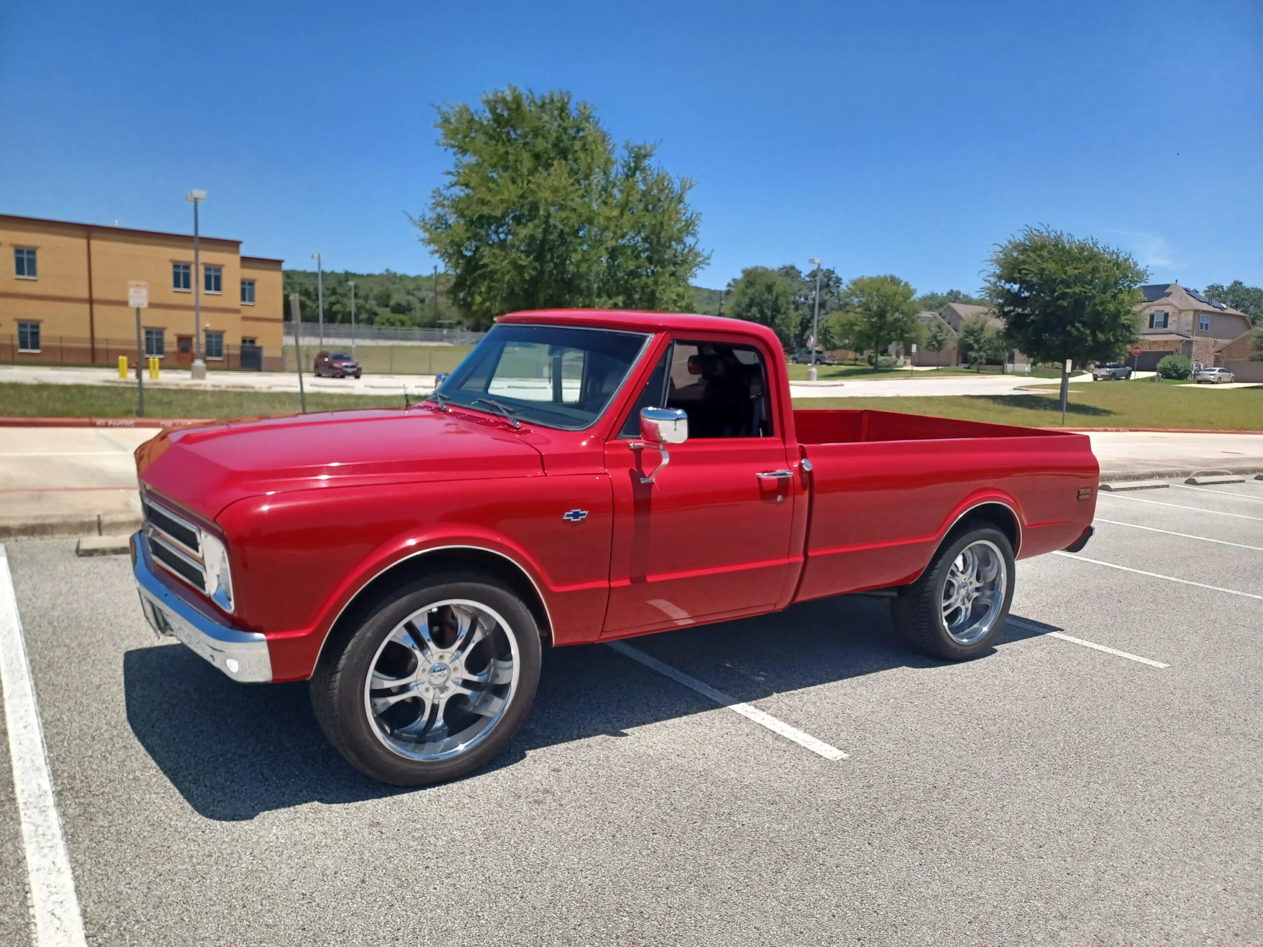 Chevrolet-Ck-truck-c10-1968-Red-Black-8