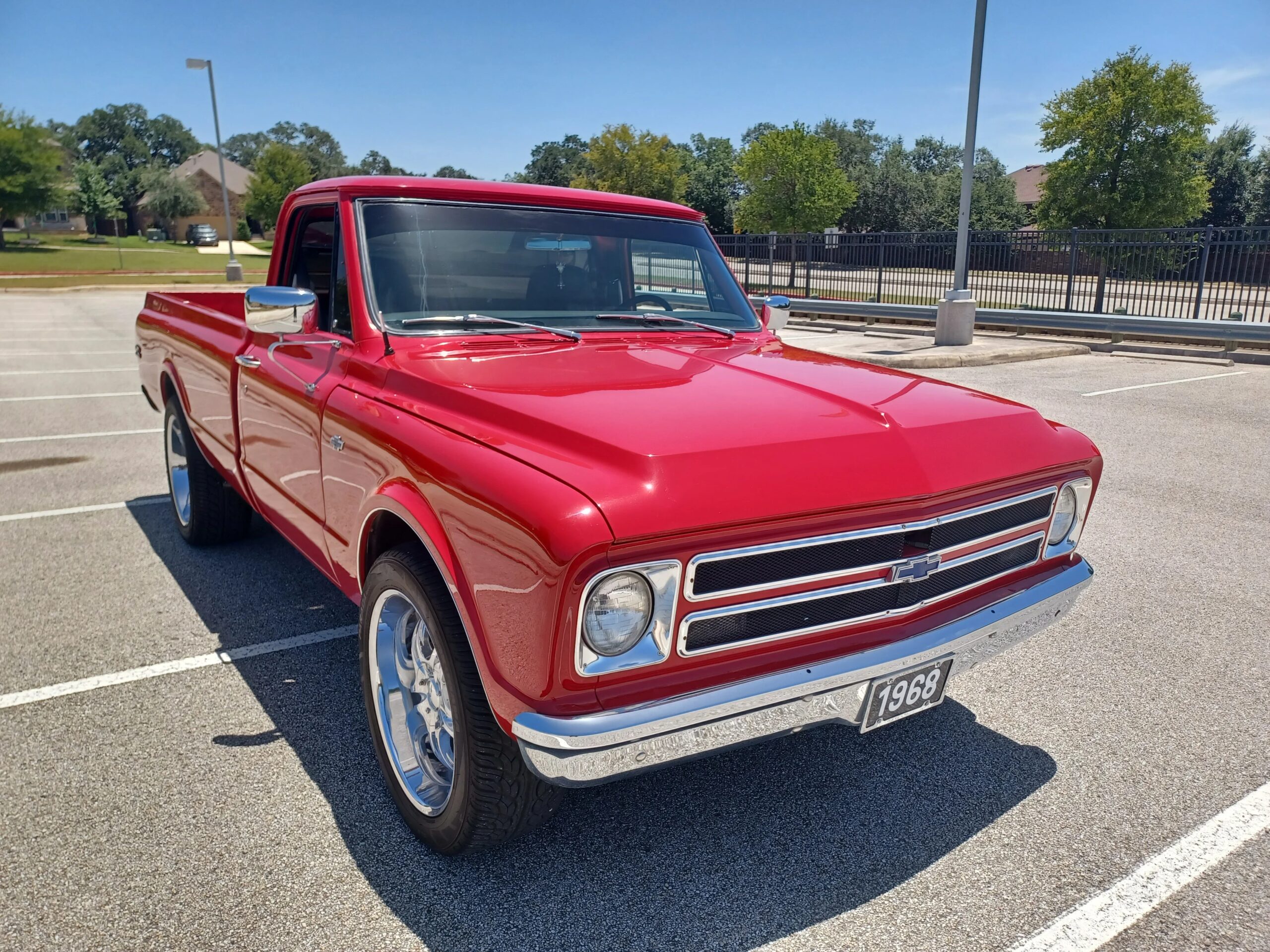 Chevrolet-Ck-truck-c10-1968-Red-Black-9