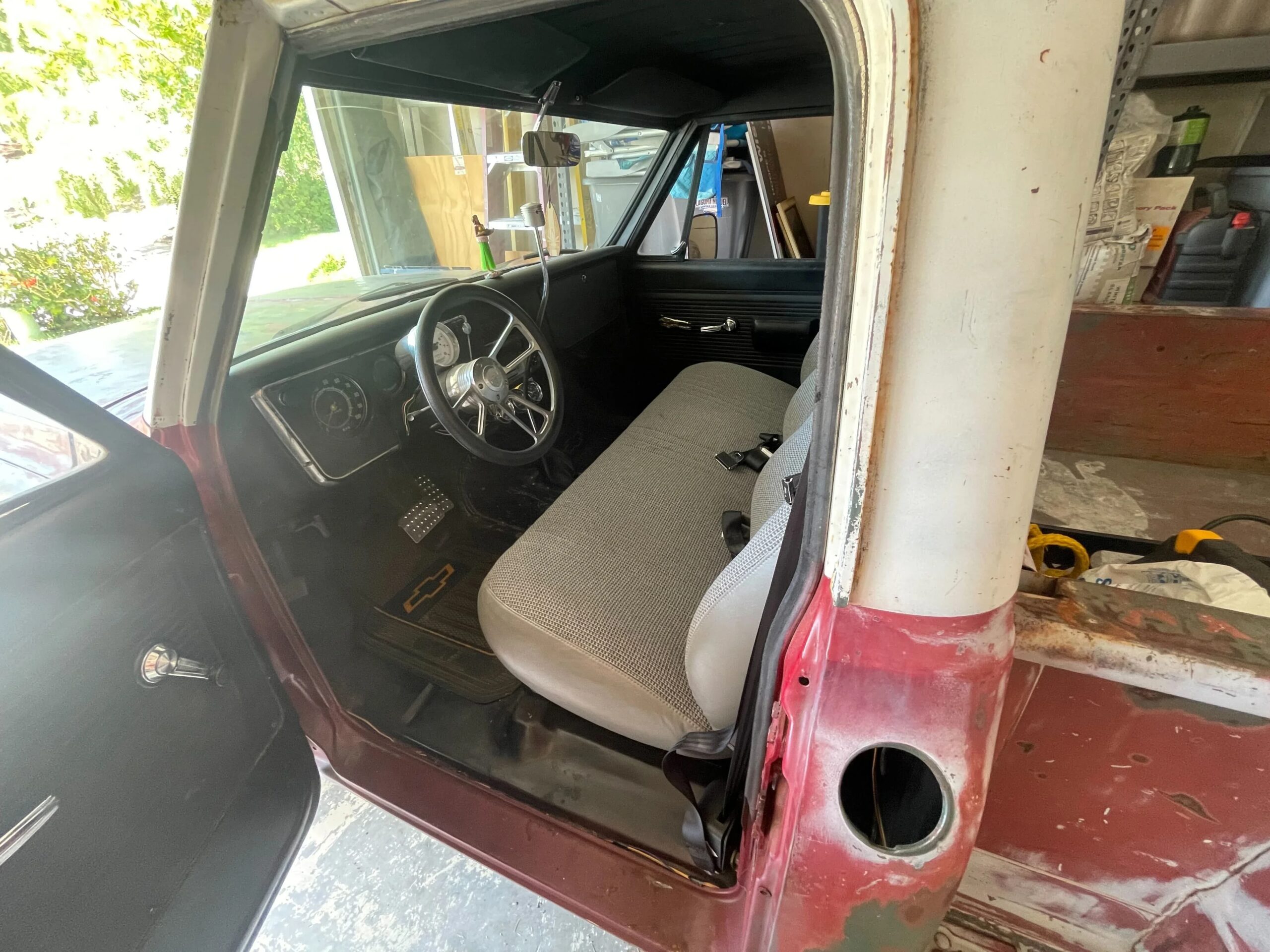 Chevrolet-Ck-truck-c10-1969-Red-Black-34