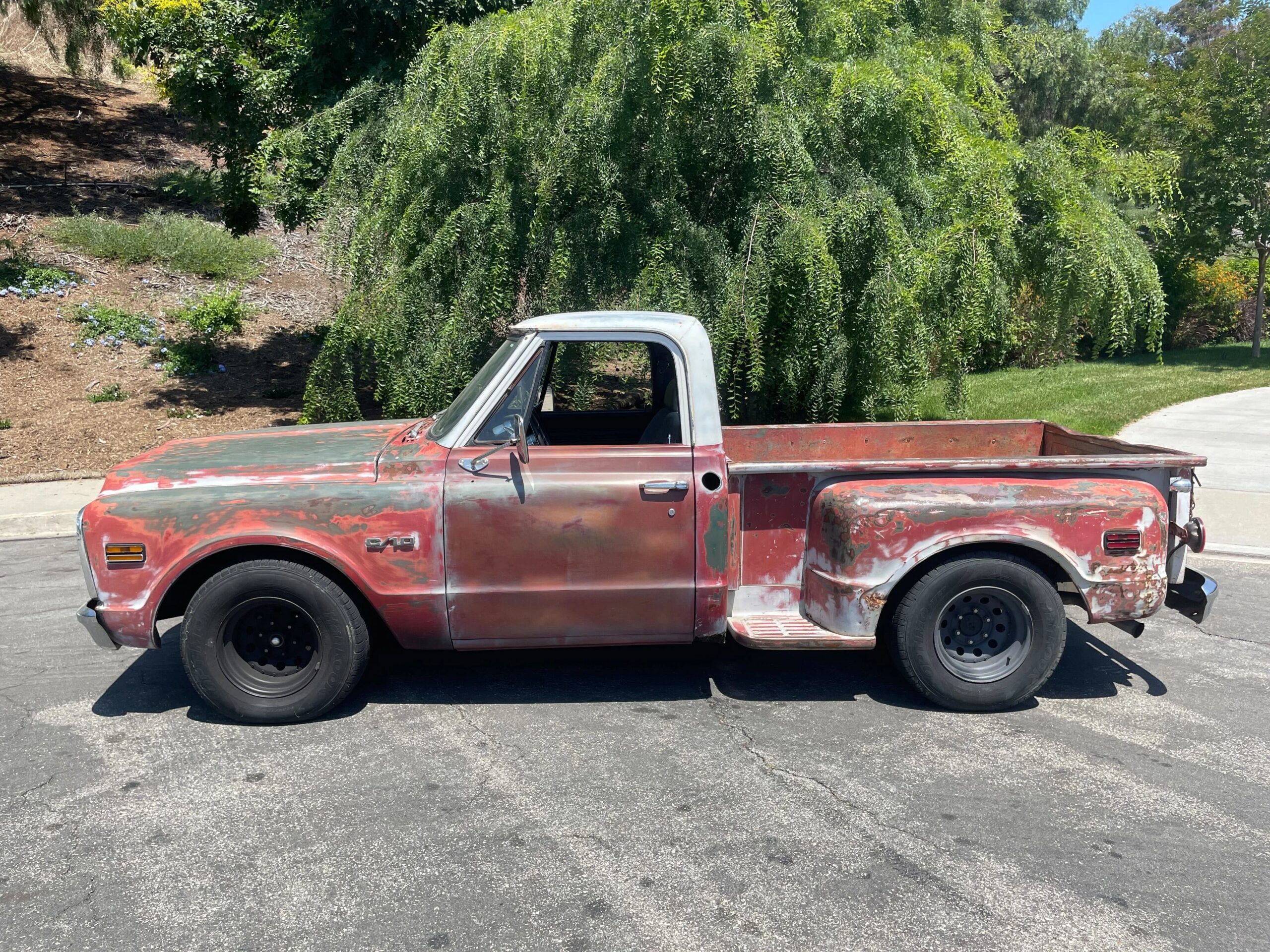 Chevrolet-Ck-truck-c10-1969-Red-Black