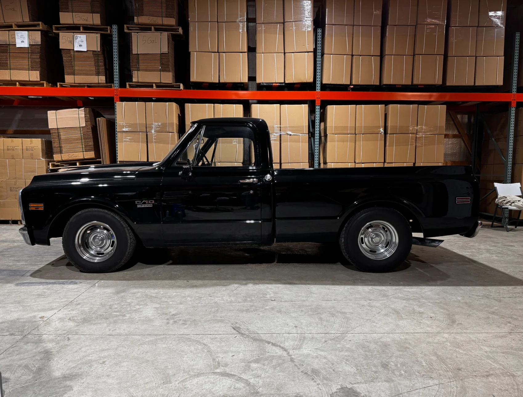 Chevrolet-Ck-truck-c10-1970-Black-Black-2