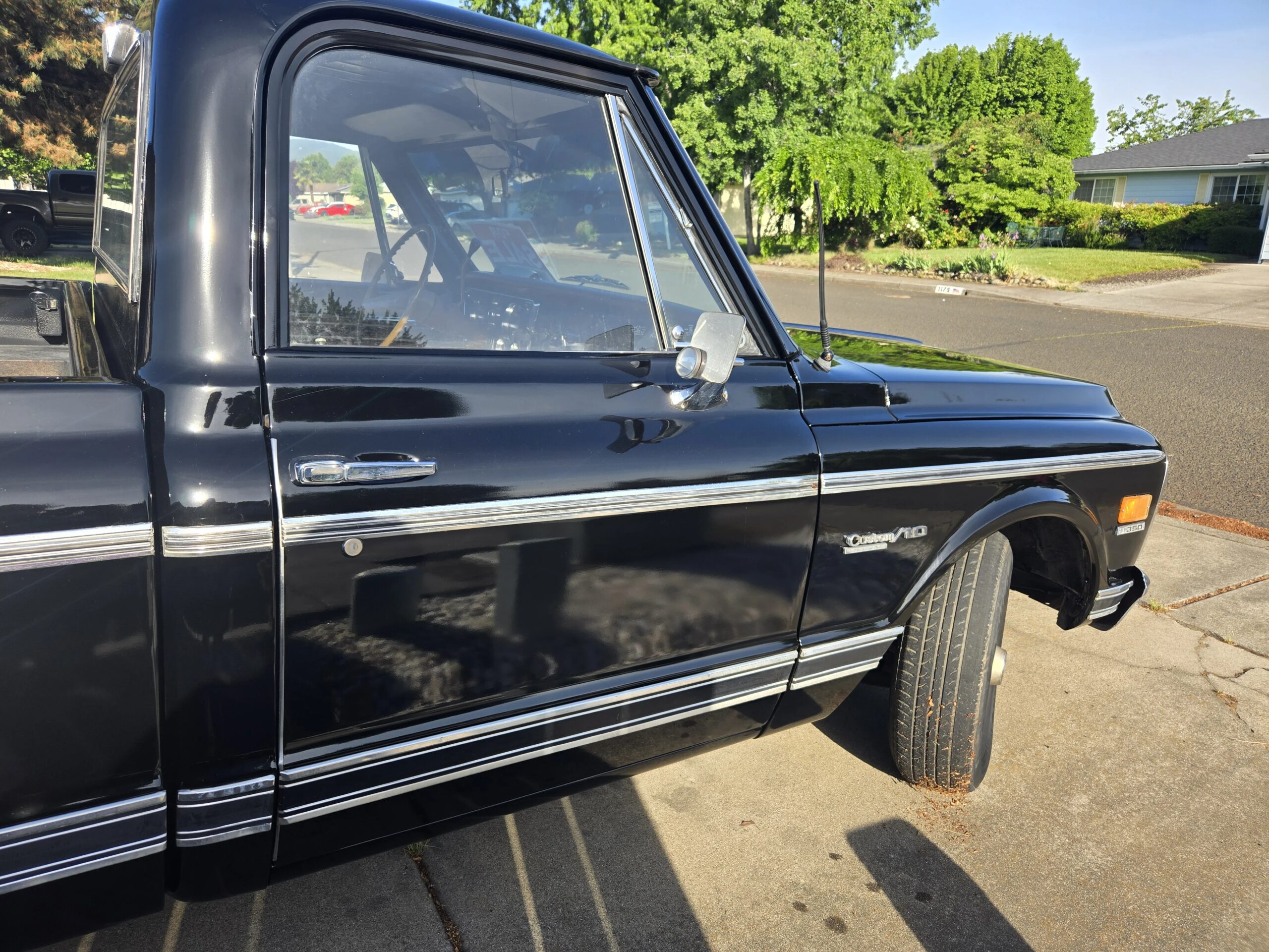 Chevrolet-Ck-truck-c10-1971-Black-Black-8