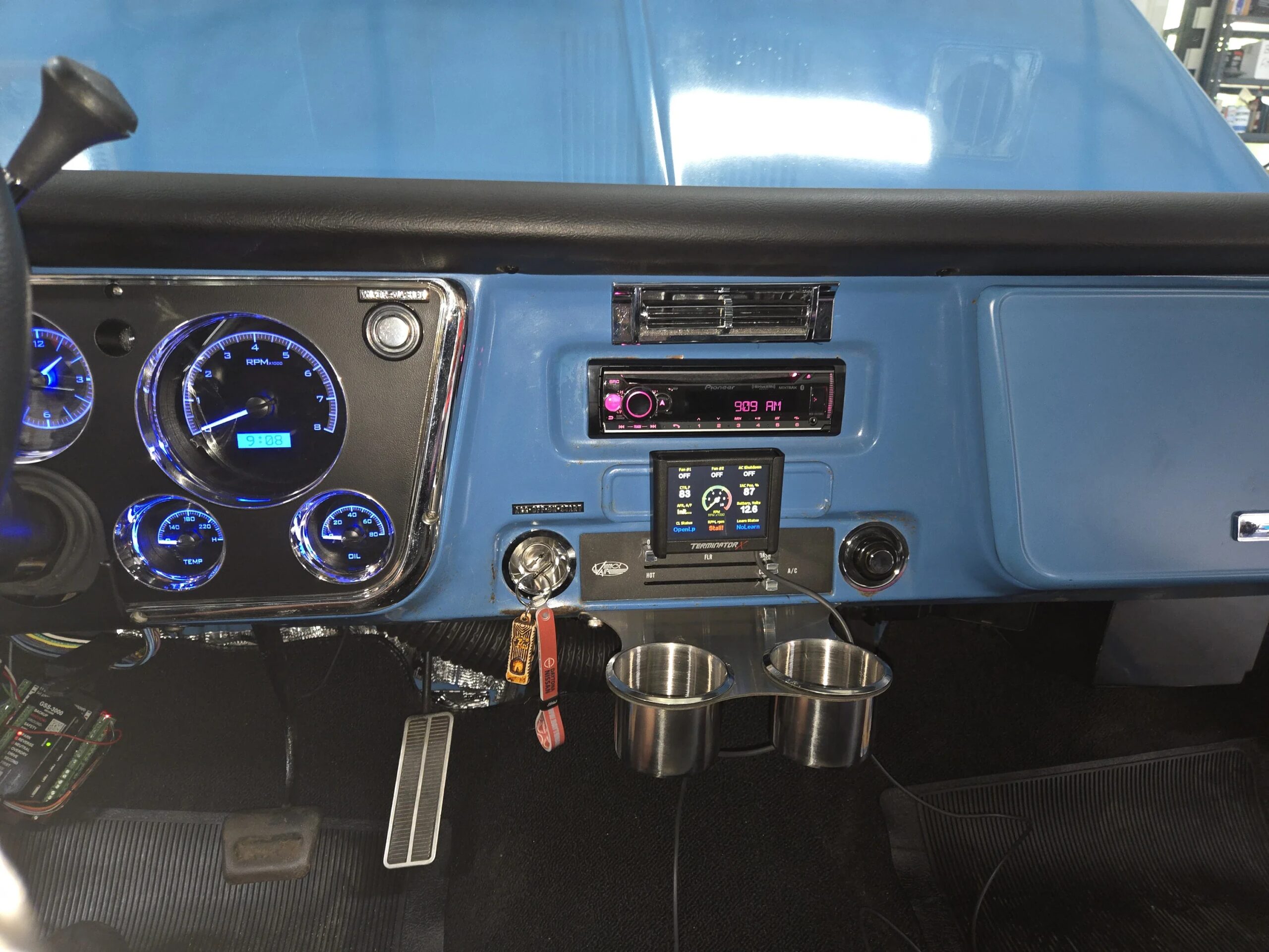 Chevrolet-Ck-truck-c10-1972-Blue-Black-15