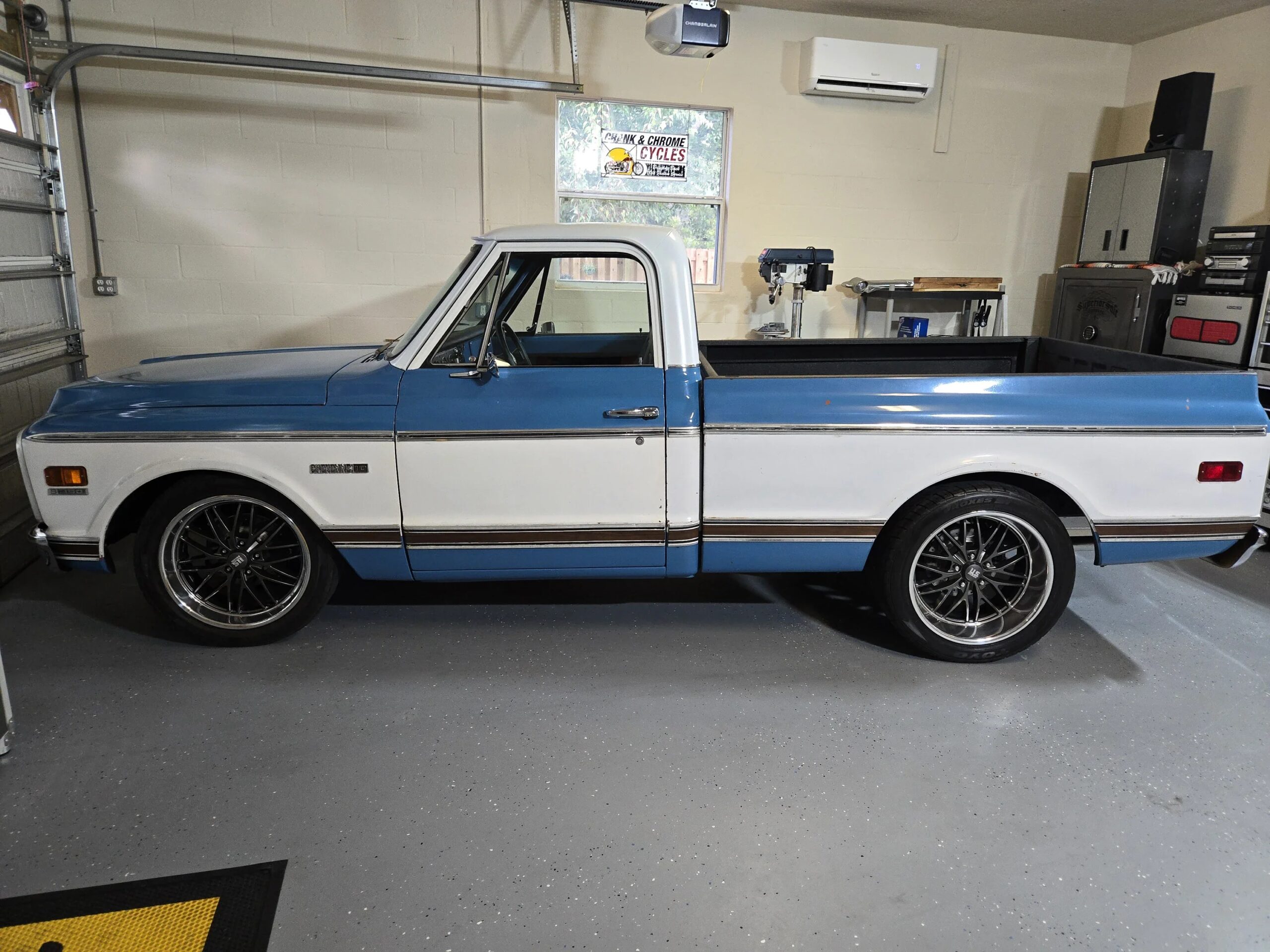 Chevrolet-Ck-truck-c10-1972-Blue-Black-22