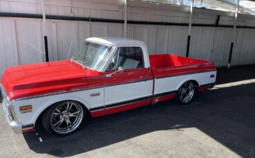 Chevrolet-Ck-truck-c10-1972-Custom-White-15